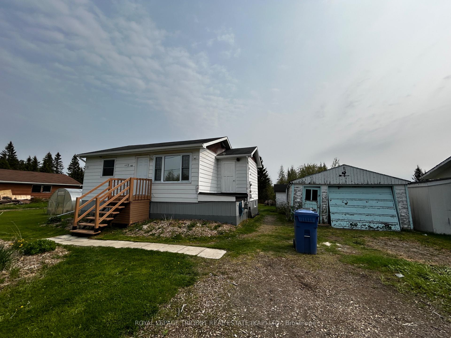 Photo 3 of 106 Mitchell Road, Kapuskasing — HOMEH