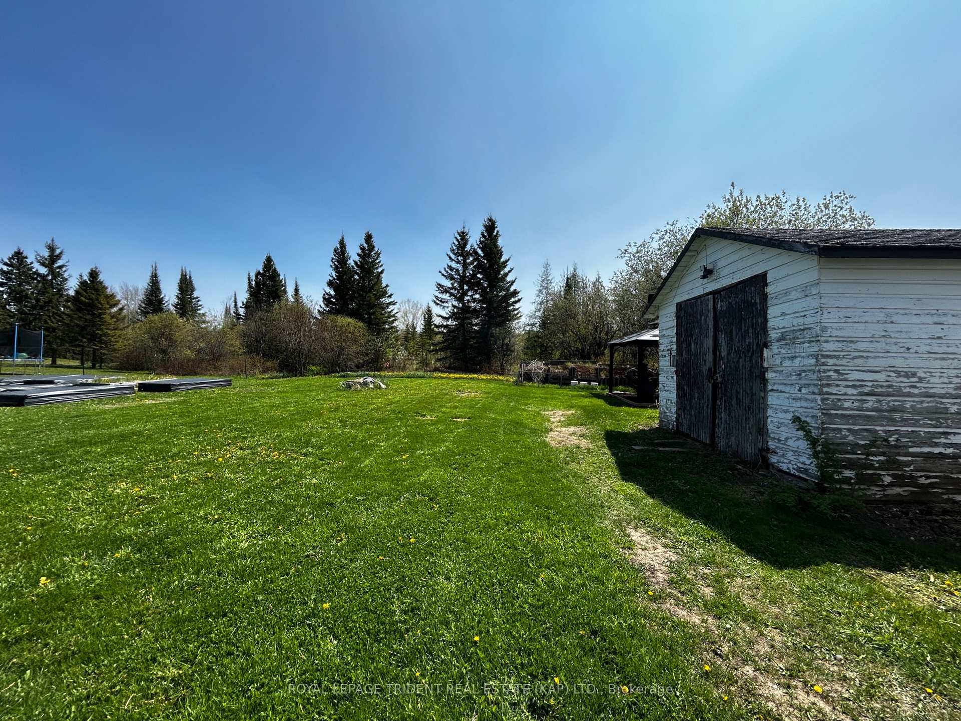 Photo 5 of 106 Mitchell Road, Kapuskasing — HOMEH