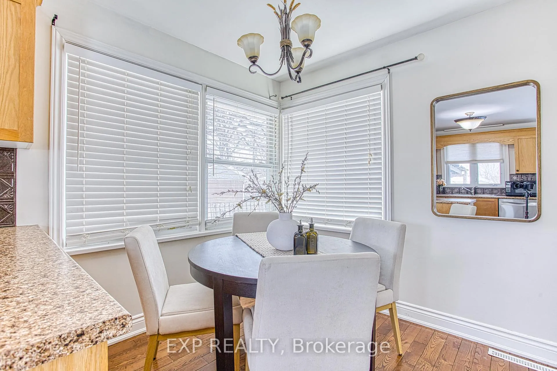 Photo 6 of 15 Passmore Street, Hamilton, Stoney Creek — HOMEH