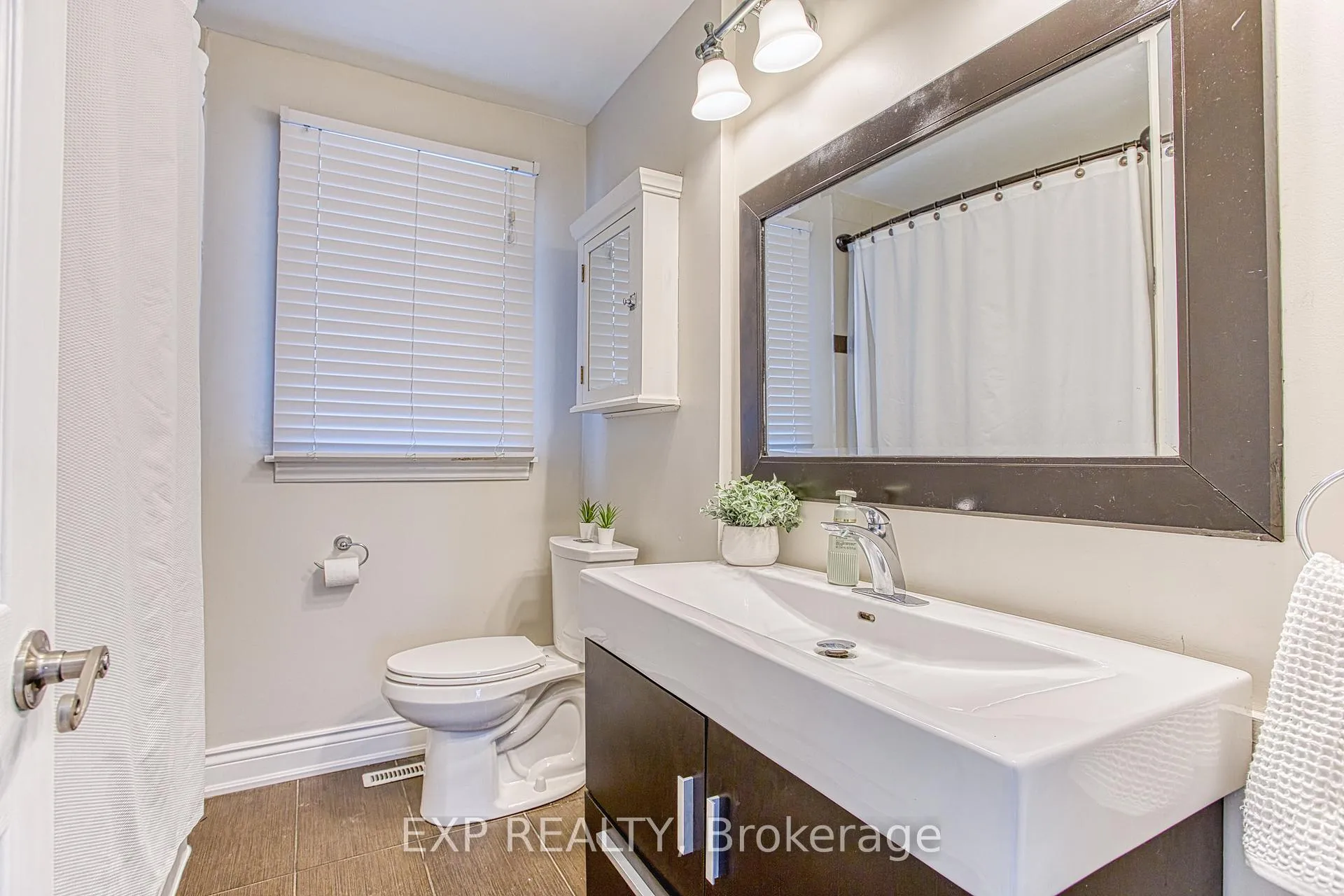 Photo 19 of 15 Passmore Street, Hamilton, Stoney Creek — HOMEH