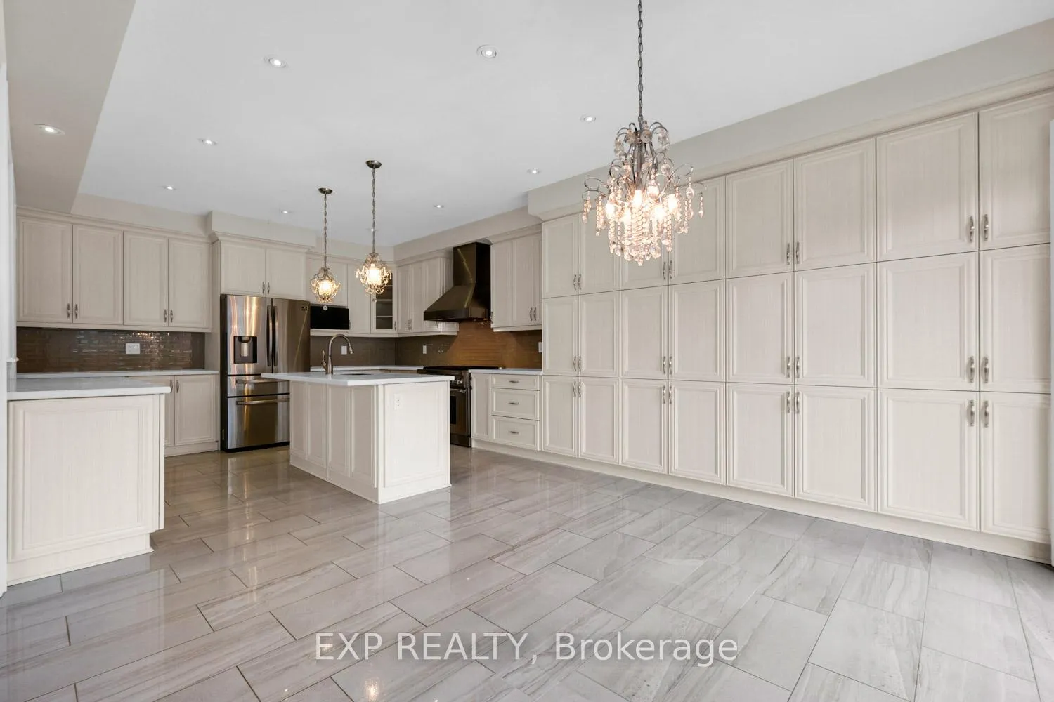 Photo 3 of 1343 Lawson Street, Innisfil, Alcona — HOMEH
