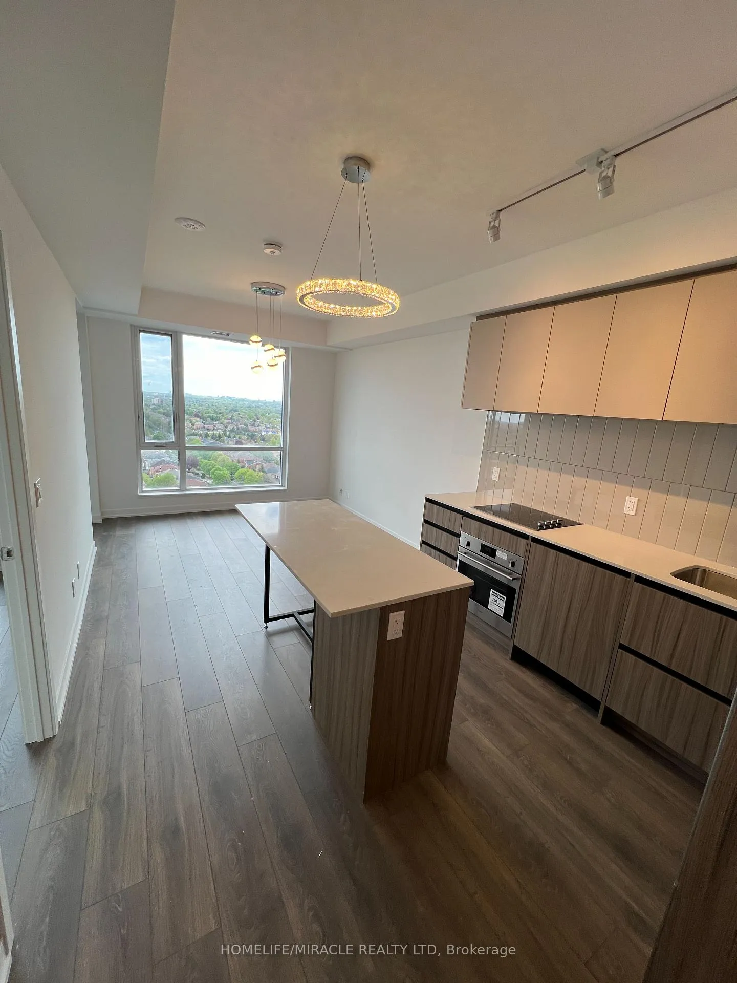 Photo 4 of Unit 1606, 7950 Bathurst Street, Vaughan, Beverley Glen — HOMEH