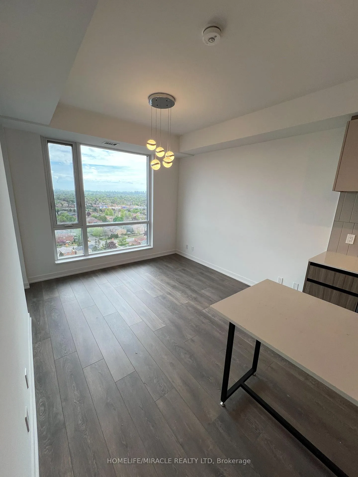 Photo 5 of Unit 1606, 7950 Bathurst Street, Vaughan, Beverley Glen — HOMEH