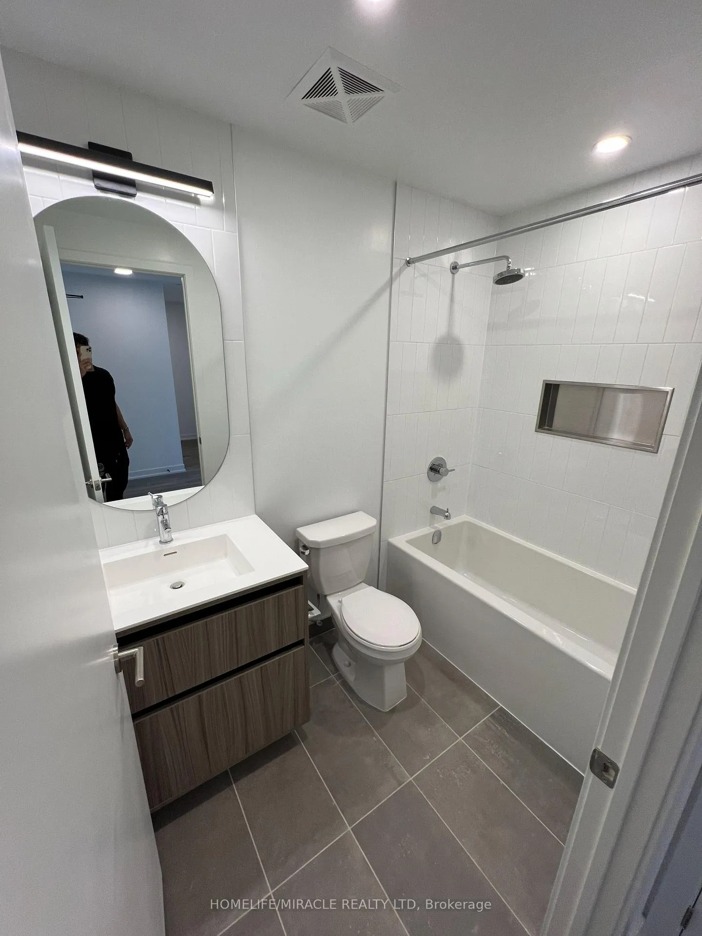 Photo 6 of Unit 1606, 7950 Bathurst Street, Vaughan, Beverley Glen — HOMEH