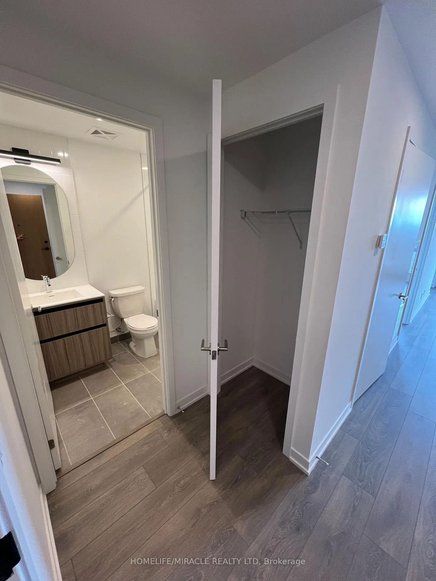 Photo 7 of Unit 1606, 7950 Bathurst Street, Vaughan, Beverley Glen — HOMEH