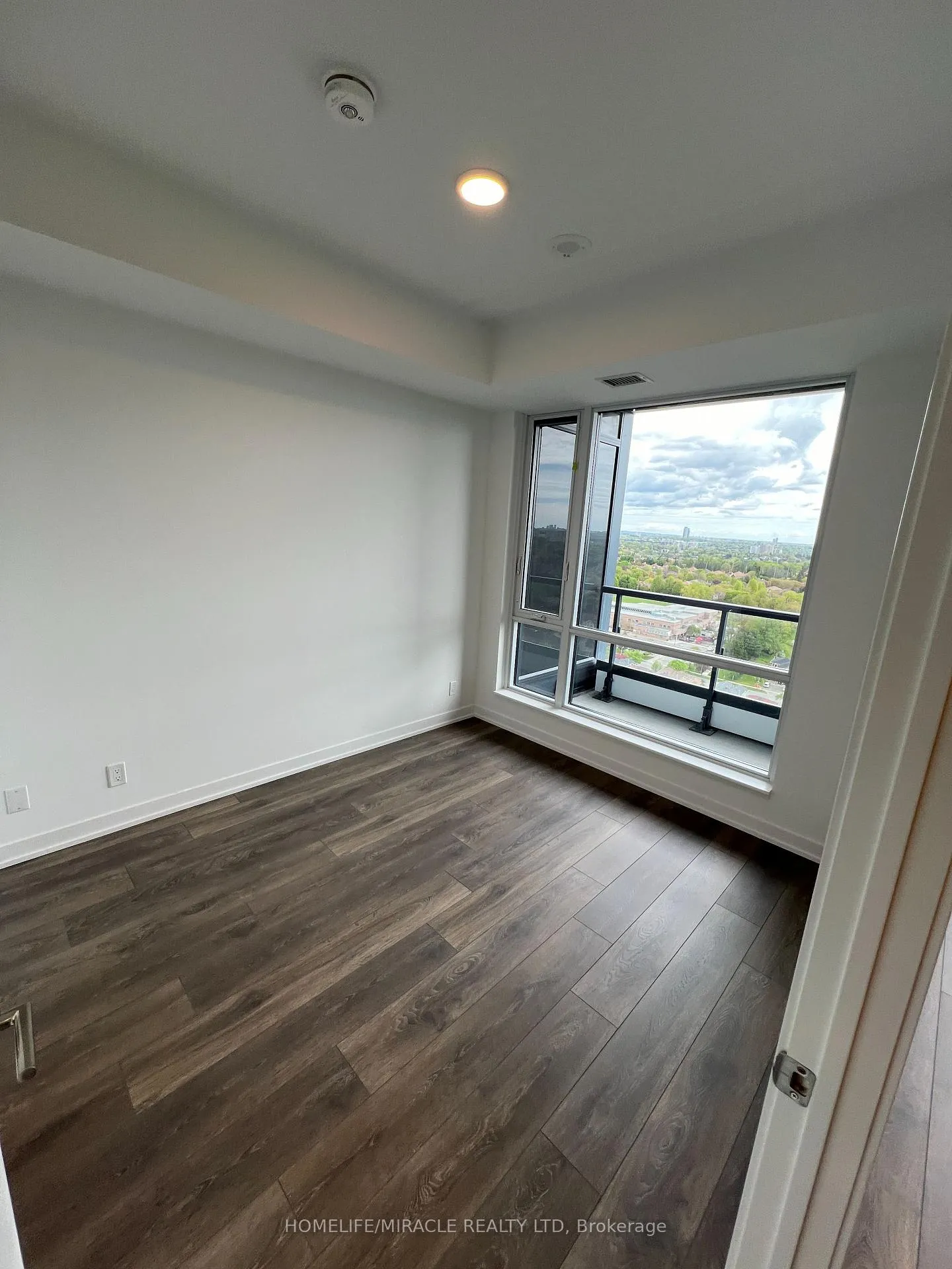 Photo 11 of Unit 1606, 7950 Bathurst Street, Vaughan, Beverley Glen — HOMEH