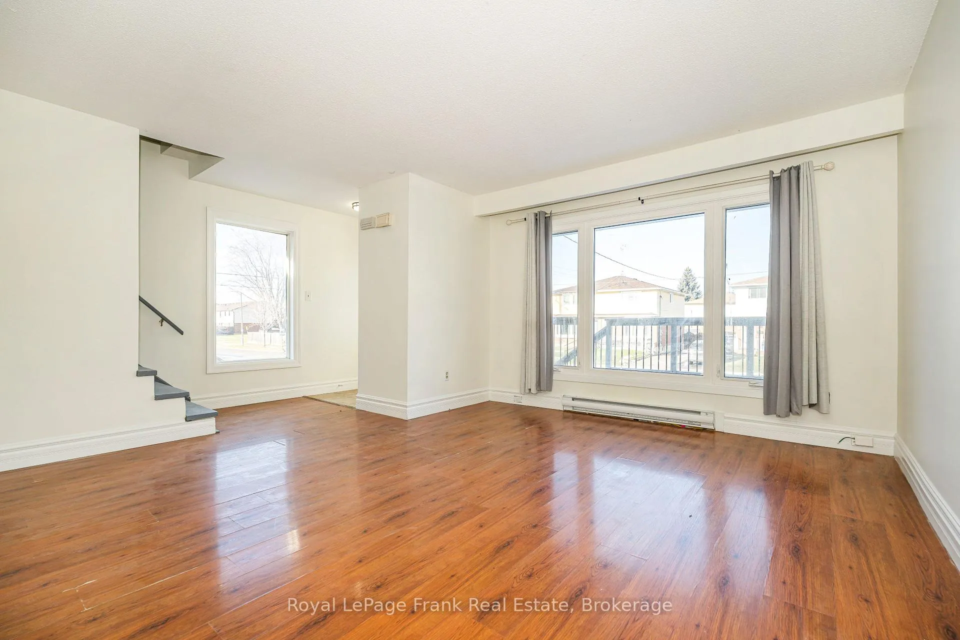 Photo 10 of 297 Porter Street, Oshawa, Lakeview — HOMEH