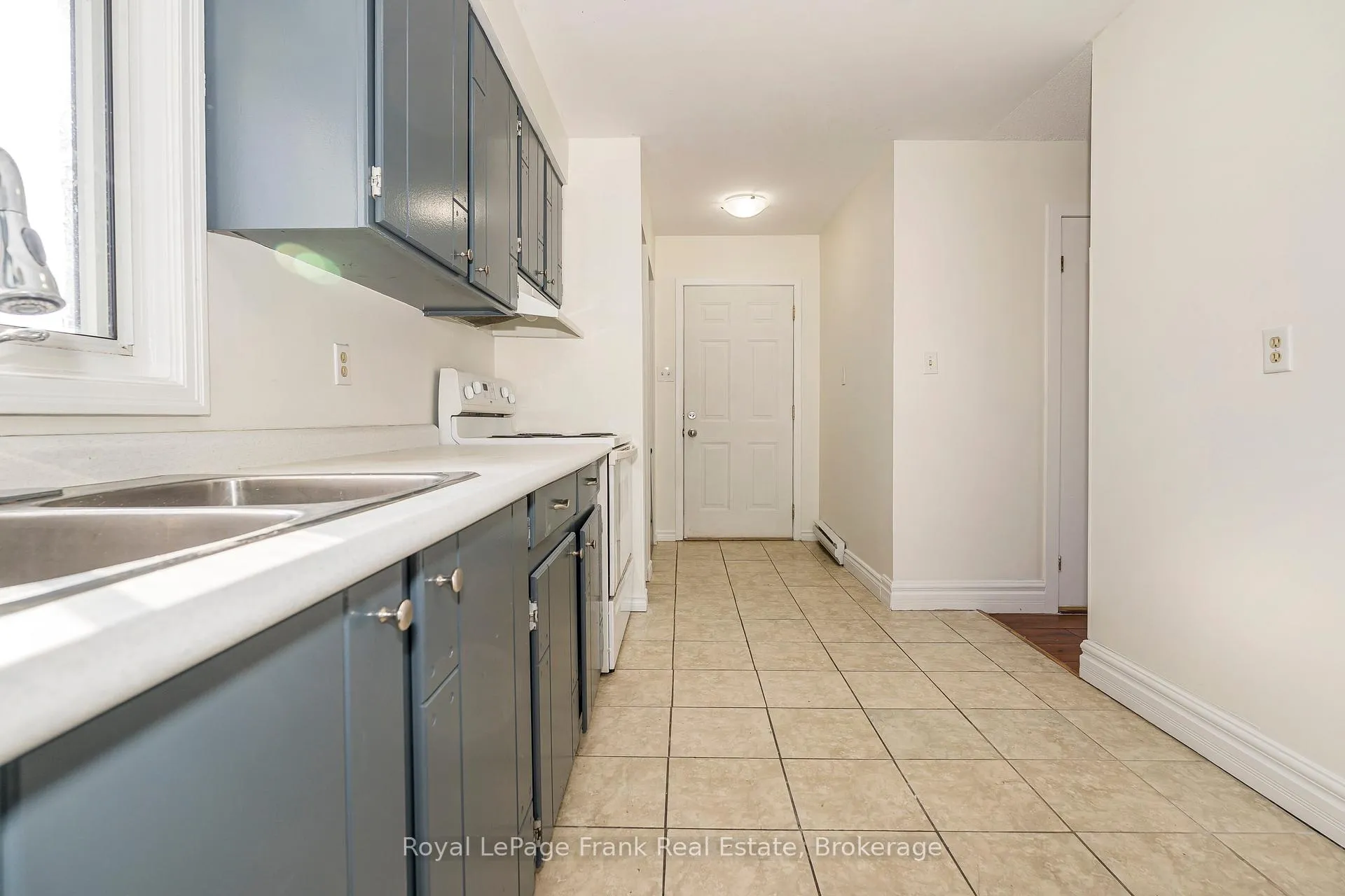 Photo 15 of 297 Porter Street, Oshawa, Lakeview — HOMEH