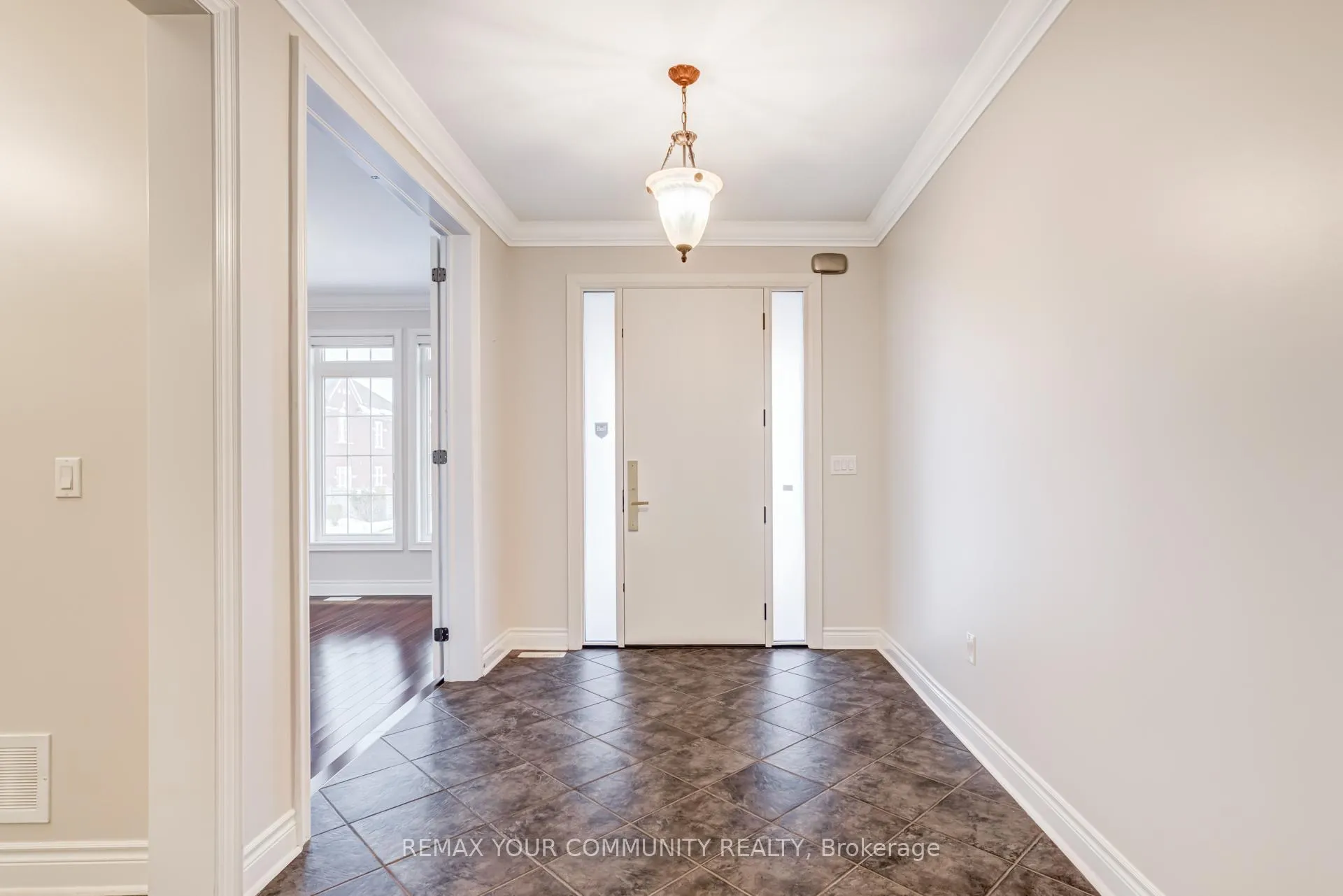 Photo 4 of 93 William Bowes Boulevard, Vaughan, Patterson — HOMEH