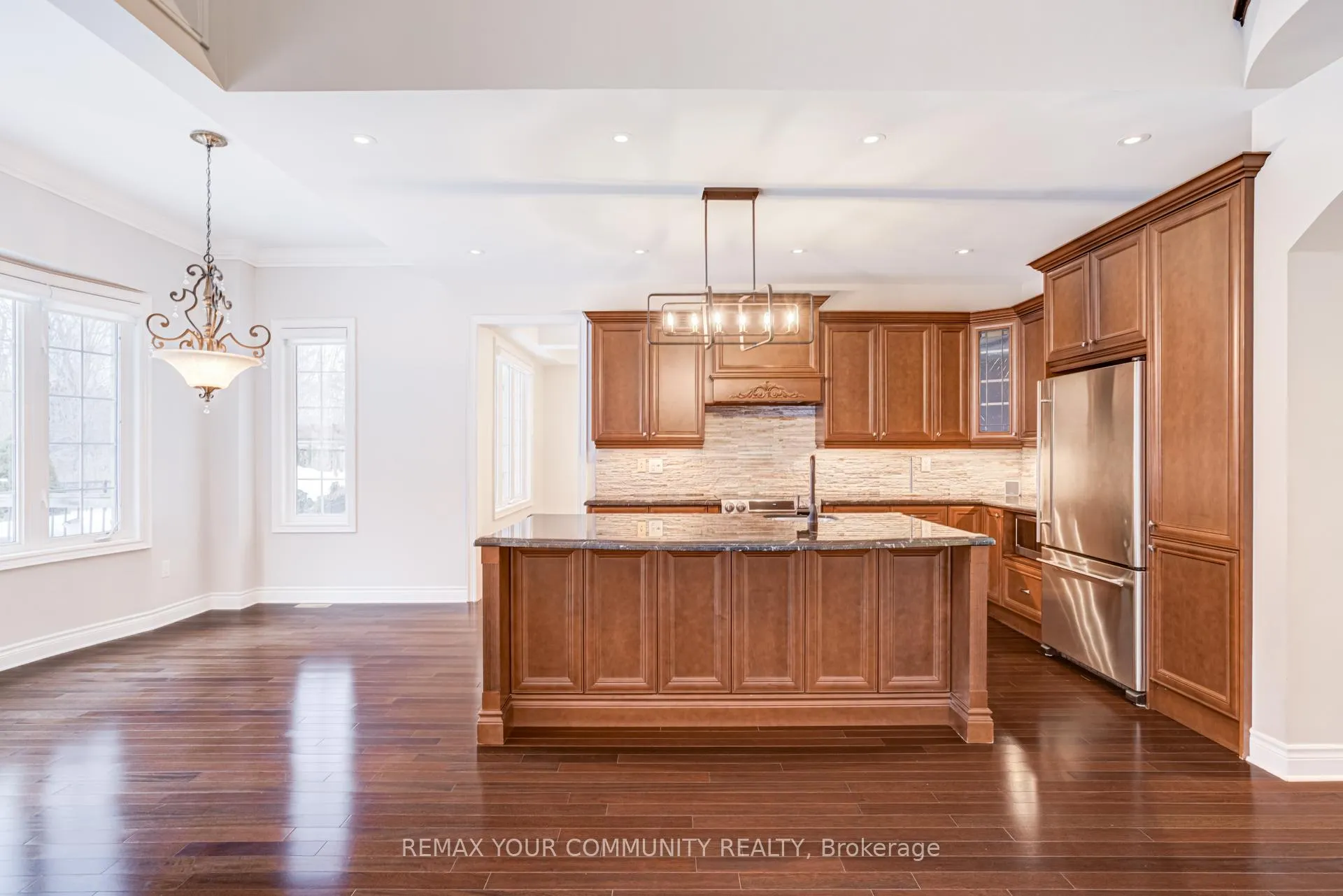 Photo 24 of 93 William Bowes Boulevard, Vaughan, Patterson — HOMEH