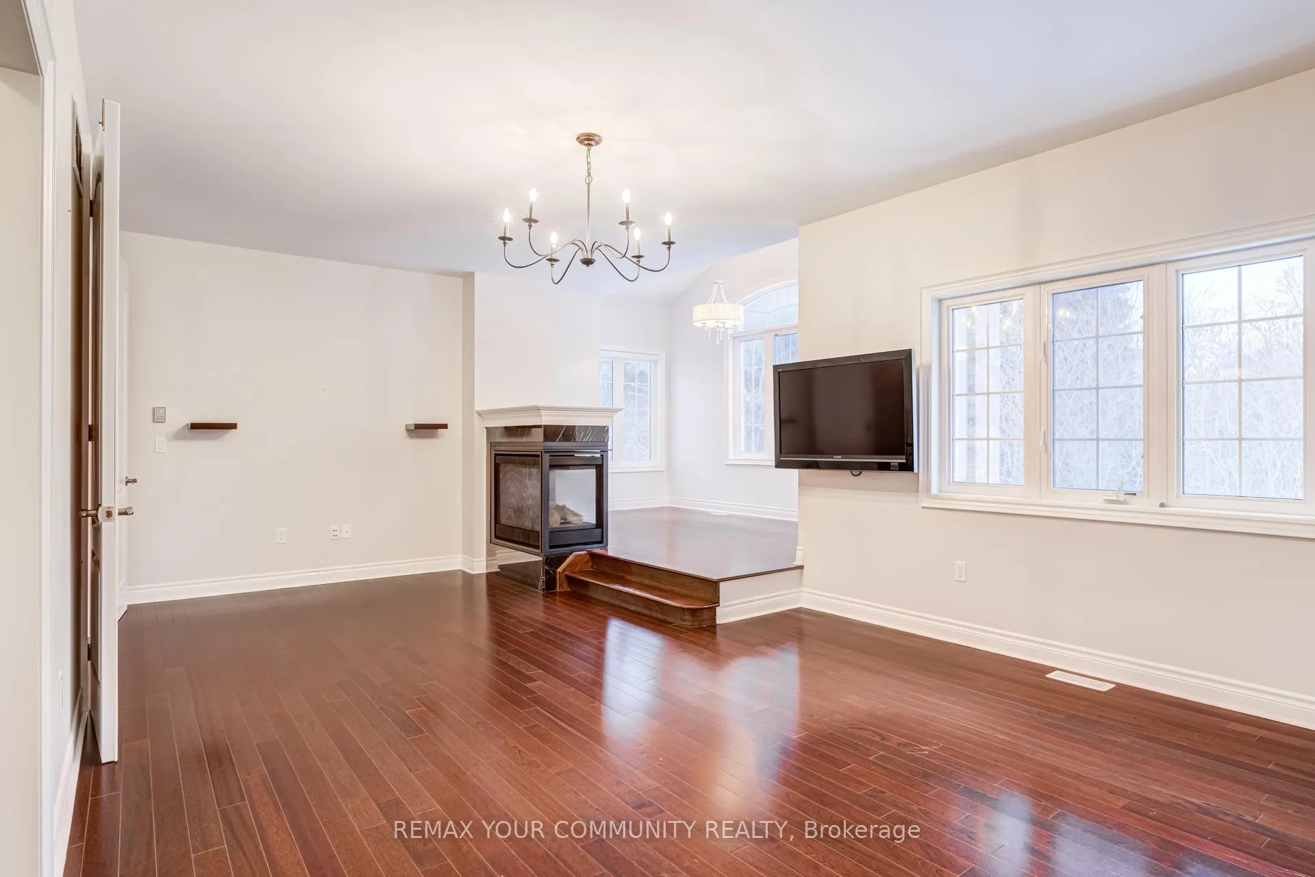 Photo 33 of 93 William Bowes Boulevard, Vaughan, Patterson — HOMEH