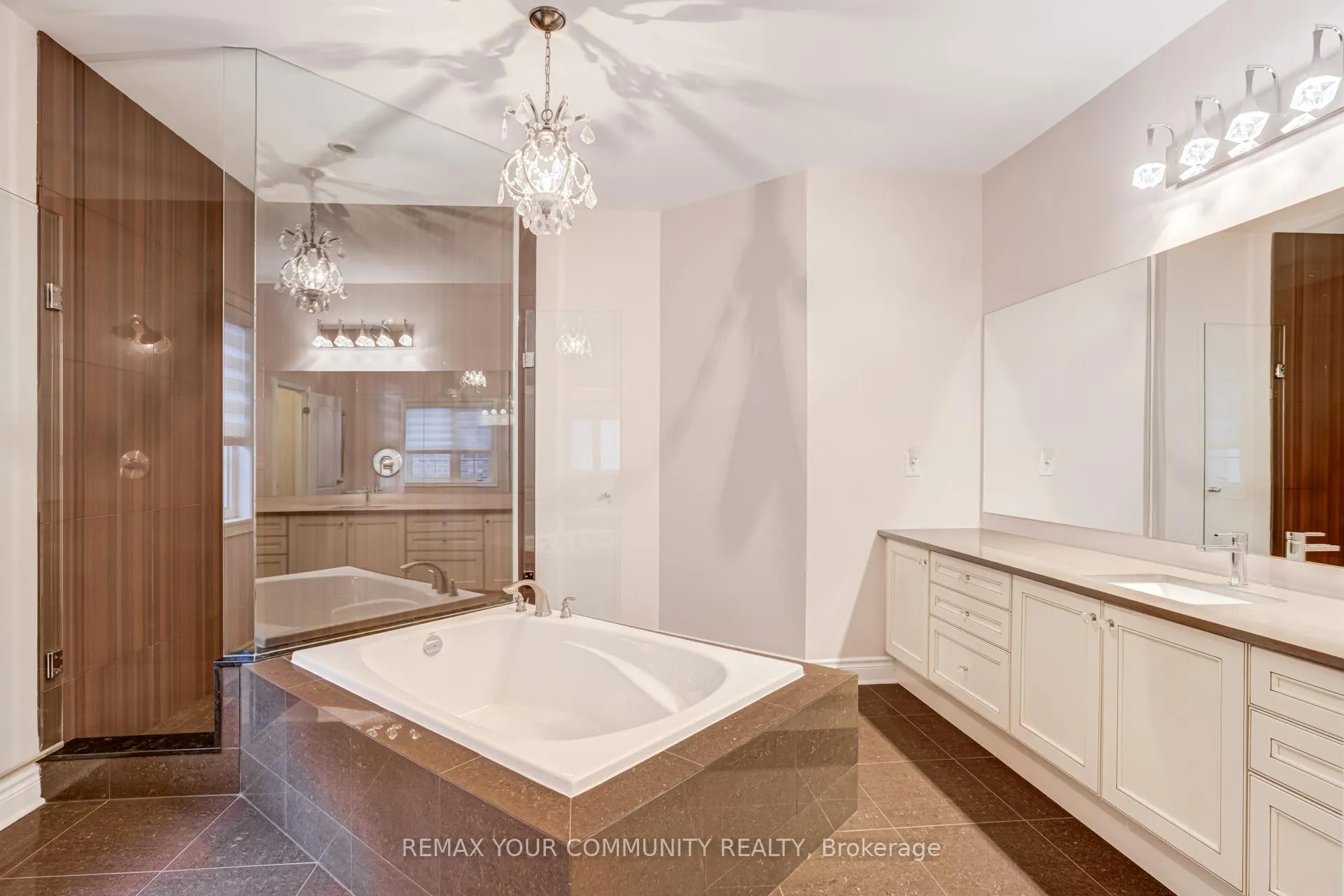Photo 36 of 93 William Bowes Boulevard, Vaughan, Patterson — HOMEH