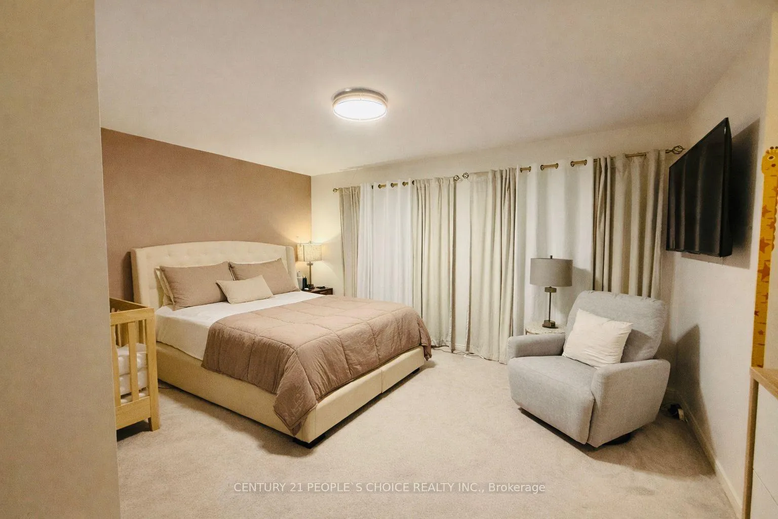Photo 9 of 13 Skelton Crescent, Ajax, Central East — HOMEH