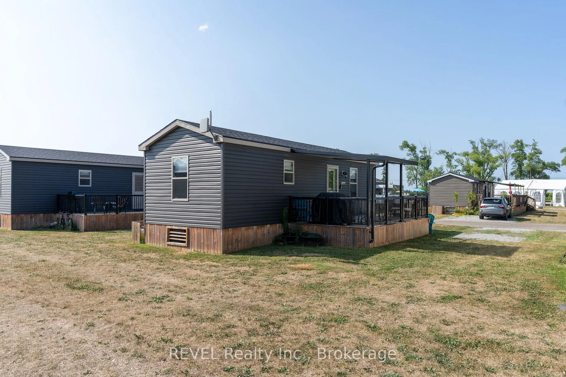 Photo of Unit 303, 1501 Line 8 Road