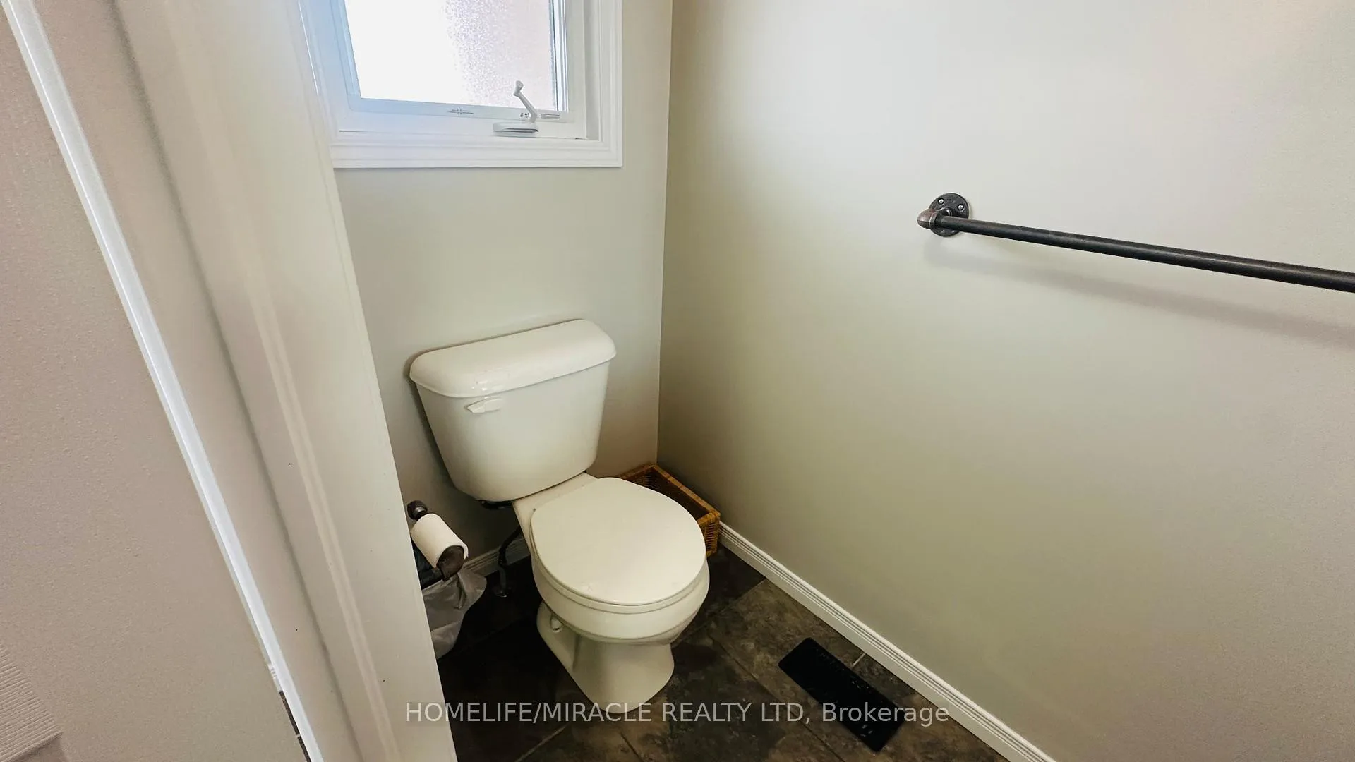 Photo 8 of 96 Eliza Avenue, Kitchener — HOMEH