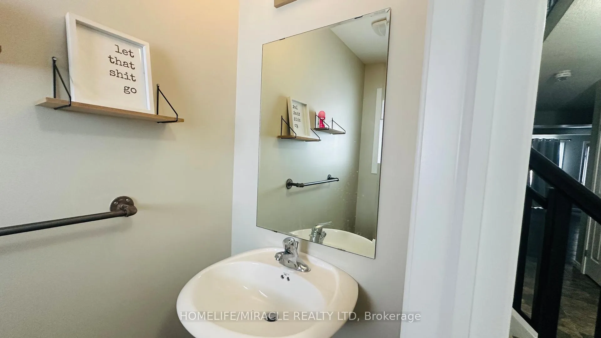 Photo 9 of 96 Eliza Avenue, Kitchener — HOMEH