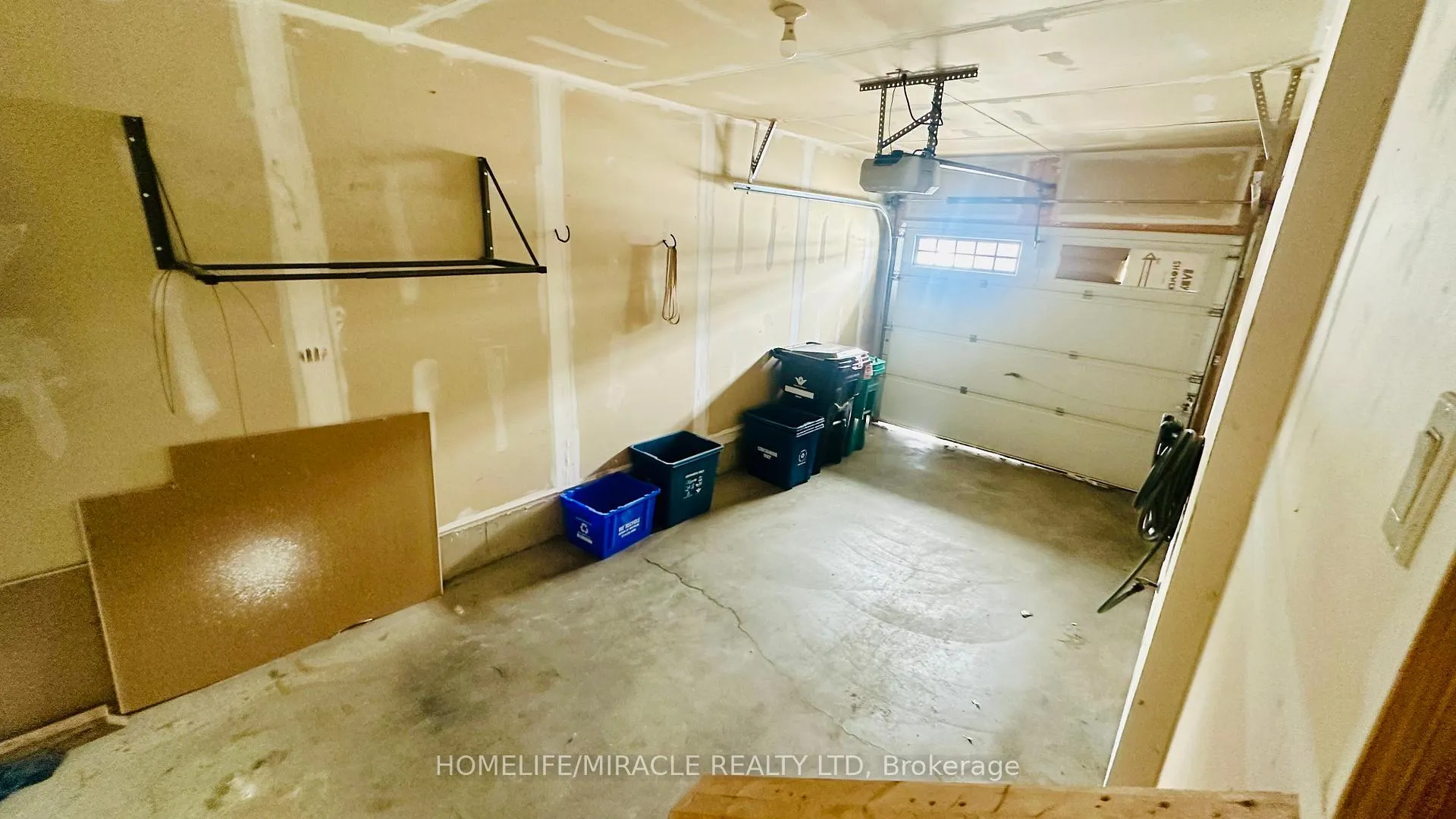 Photo 15 of 96 Eliza Avenue, Kitchener — HOMEH
