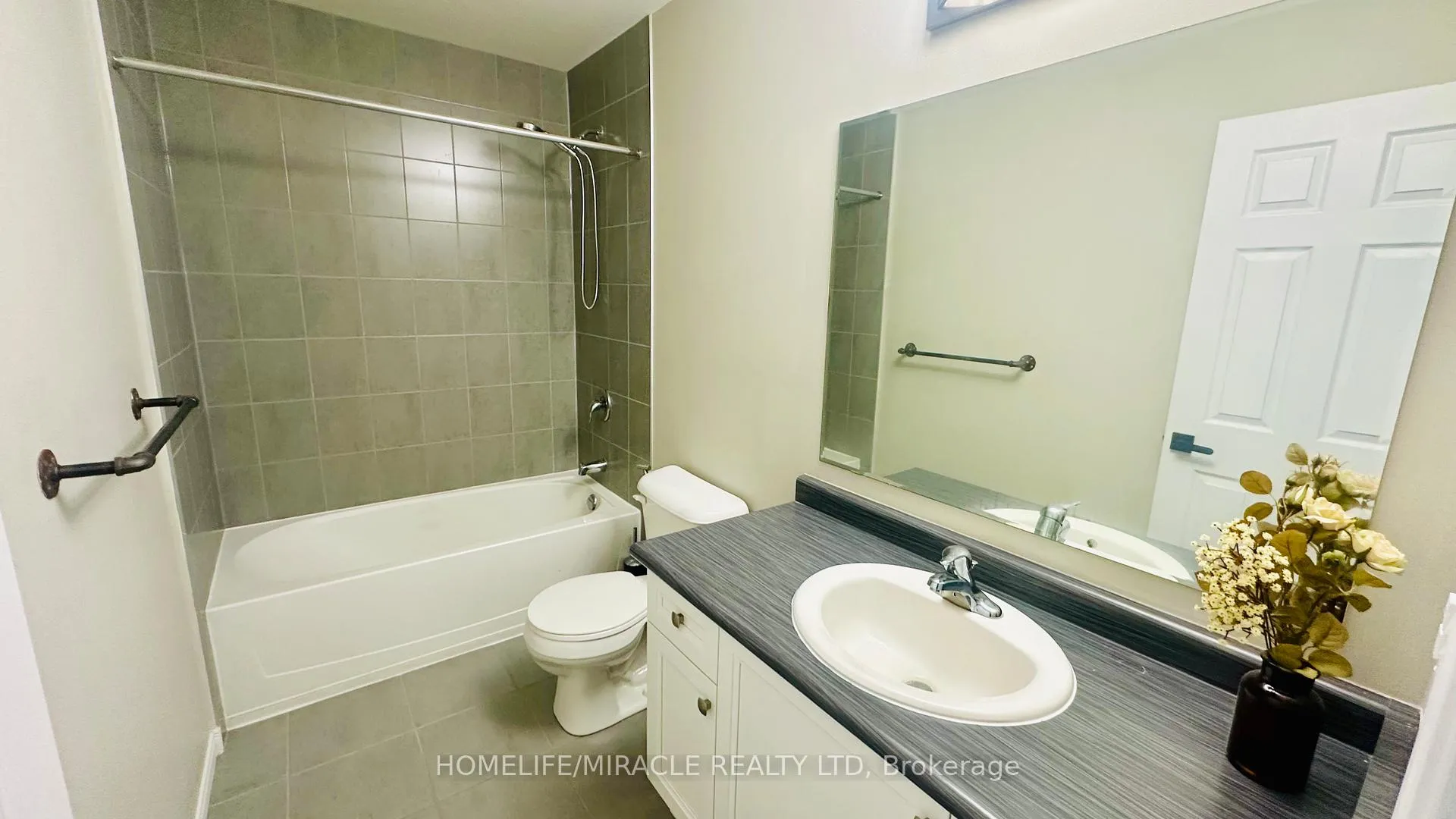 Photo 22 of 96 Eliza Avenue, Kitchener — HOMEH
