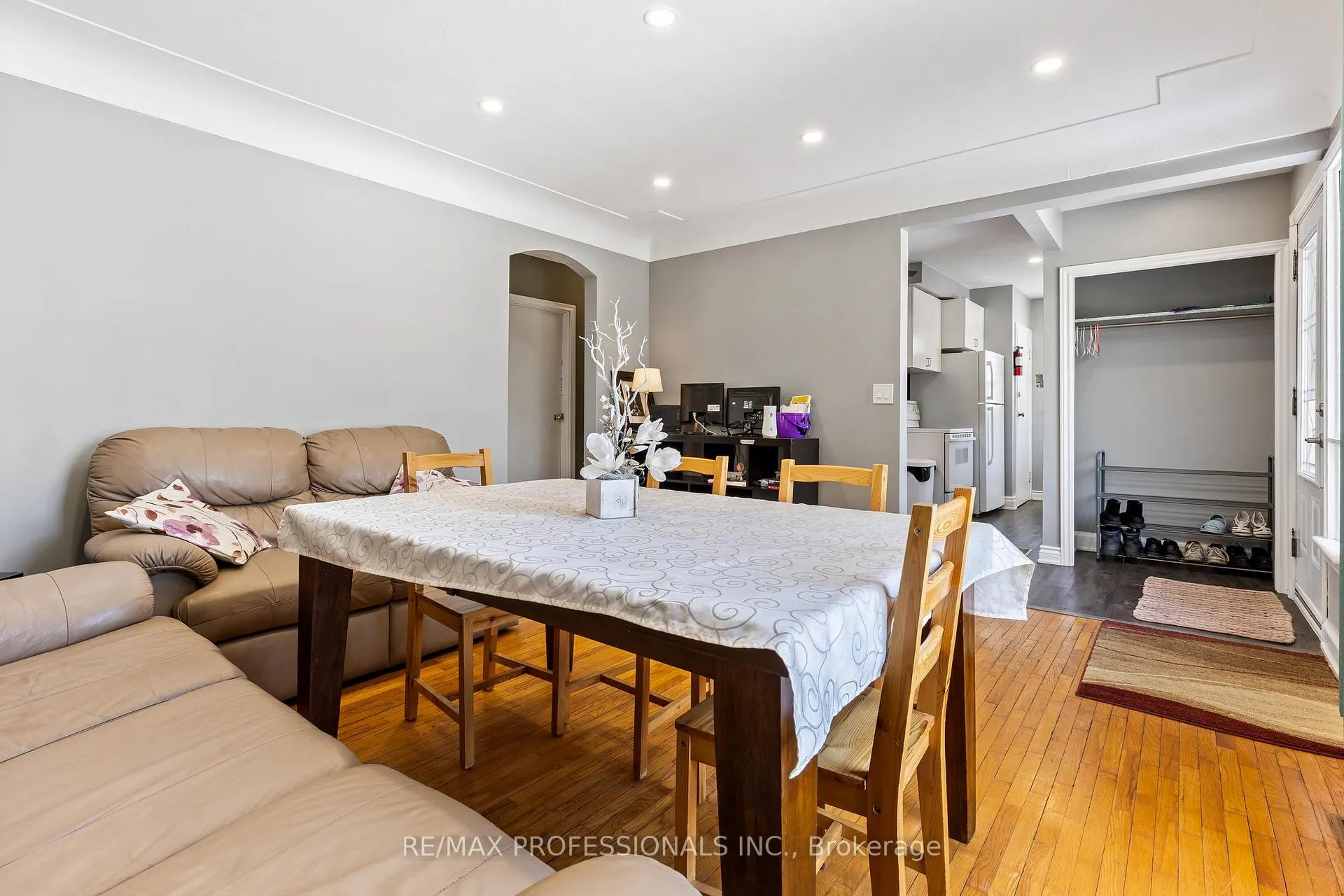 Photo 6 of 311 Bowman Street, Hamilton, Chedoke Park — HOMEH