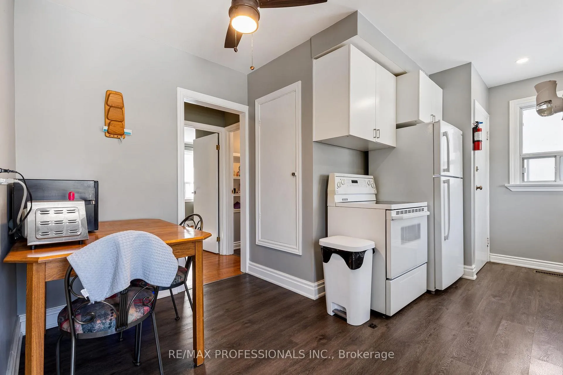 Photo 8 of 311 Bowman Street, Hamilton, Chedoke Park — HOMEH