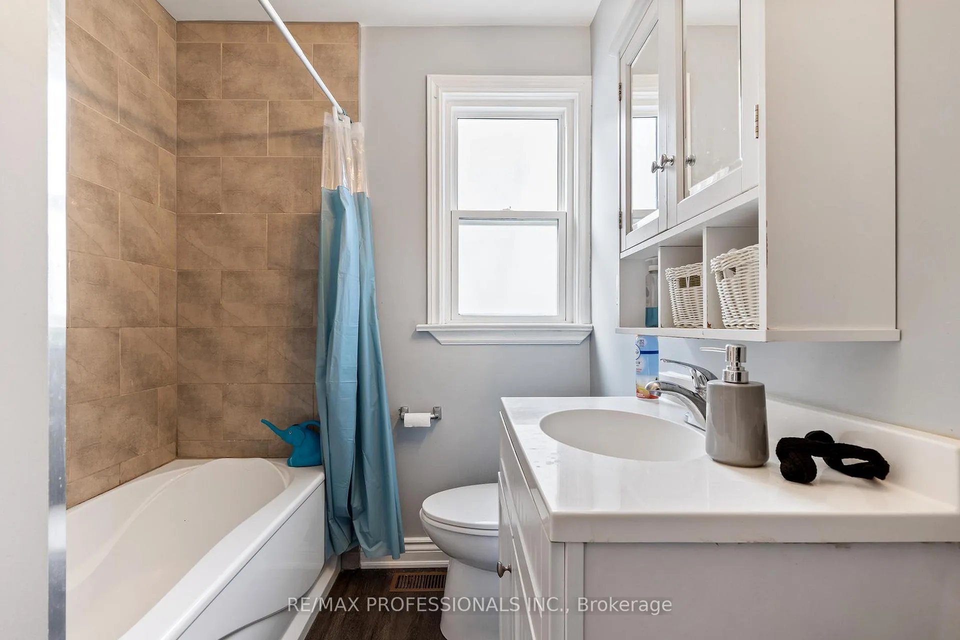 Photo 14 of 311 Bowman Street, Hamilton, Chedoke Park — HOMEH
