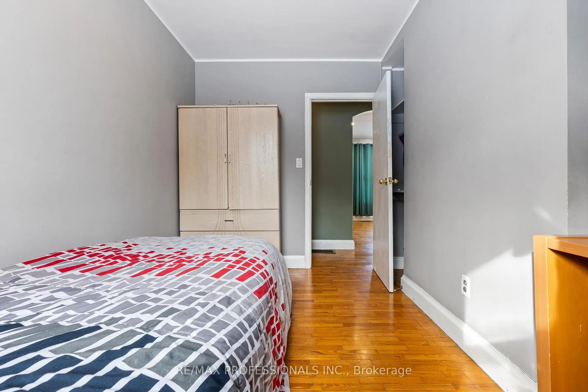 Photo 16 of 311 Bowman Street, Hamilton, Chedoke Park — HOMEH