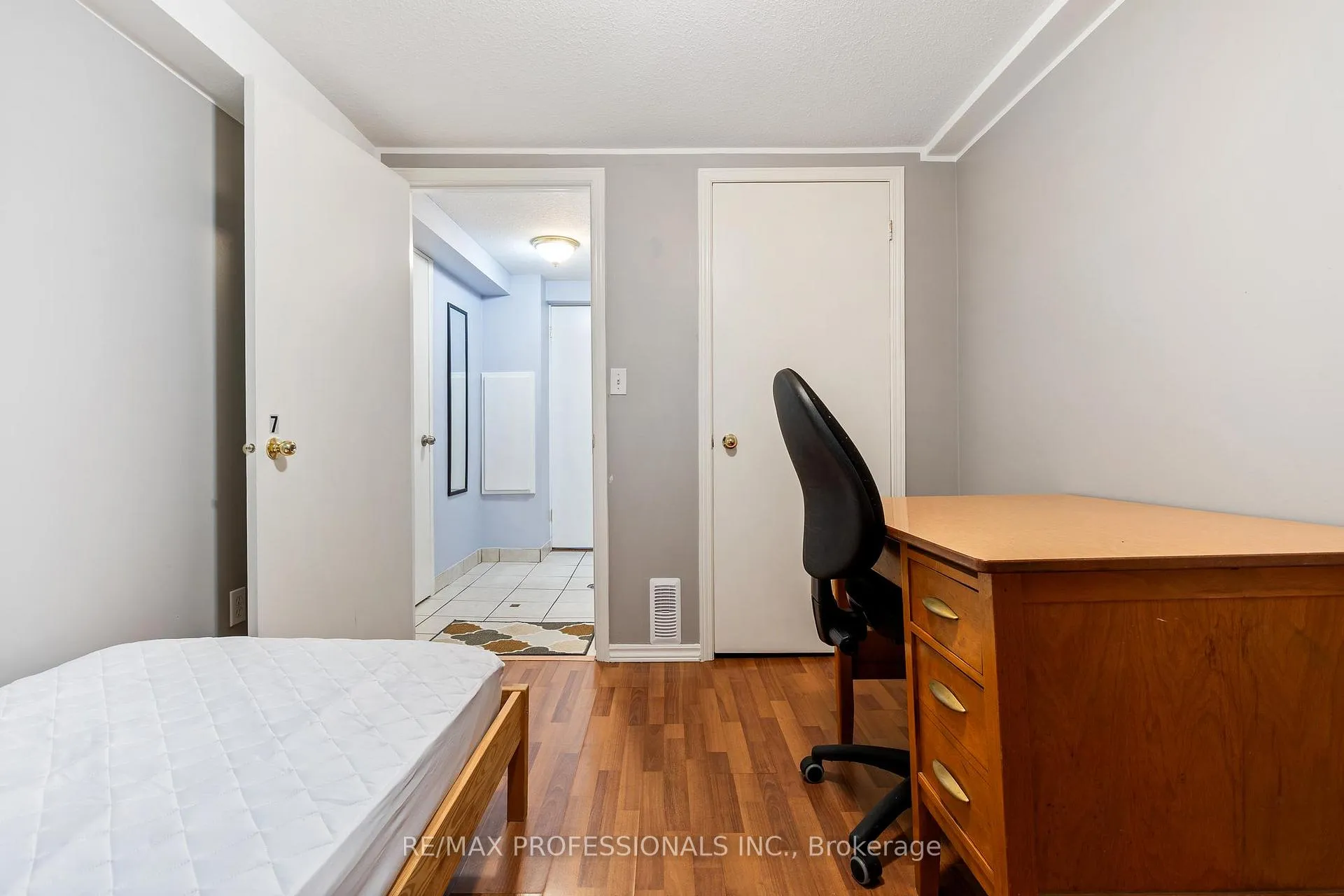 Photo 23 of 311 Bowman Street, Hamilton, Chedoke Park — HOMEH