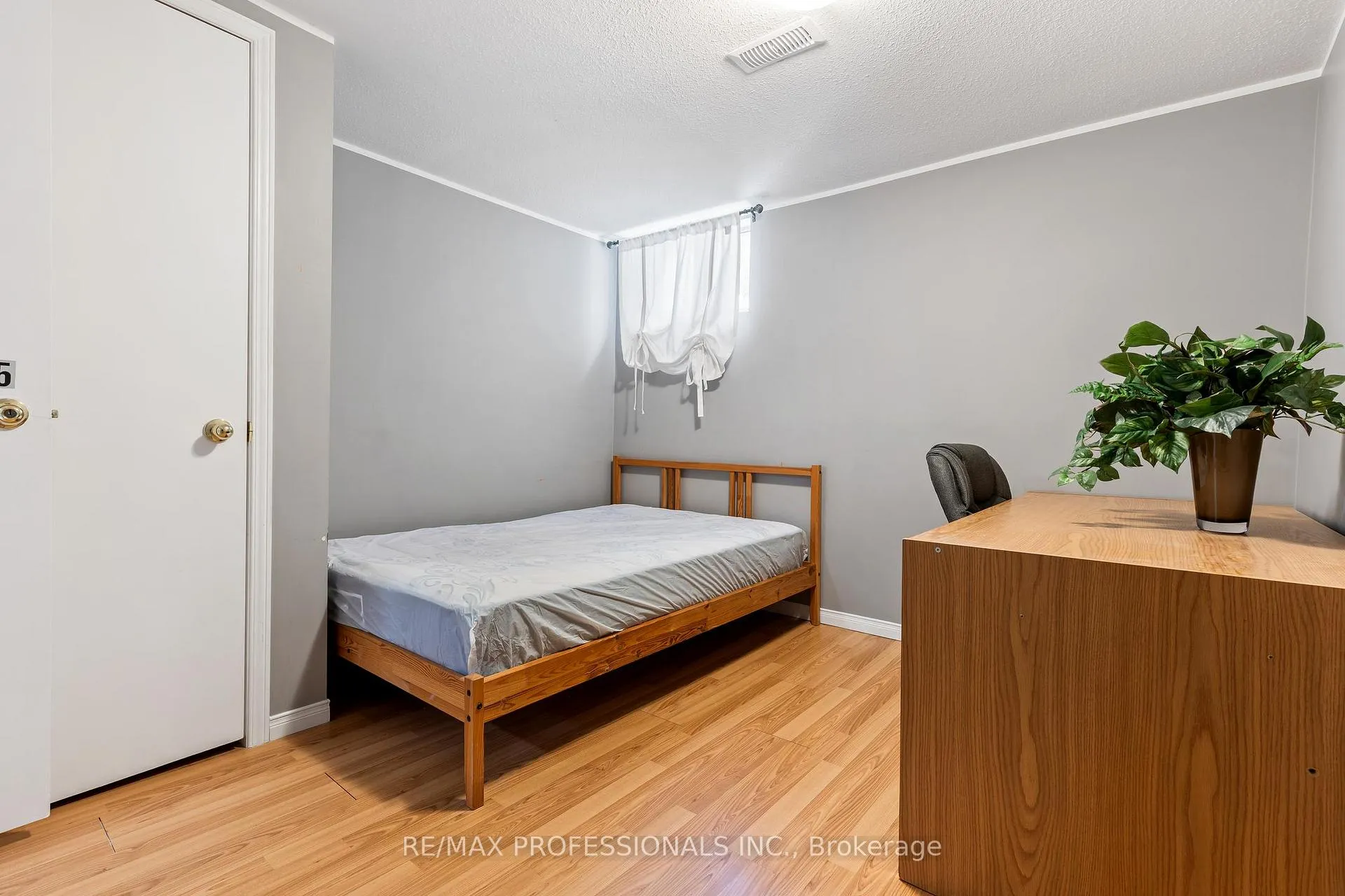Photo 25 of 311 Bowman Street, Hamilton, Chedoke Park — HOMEH