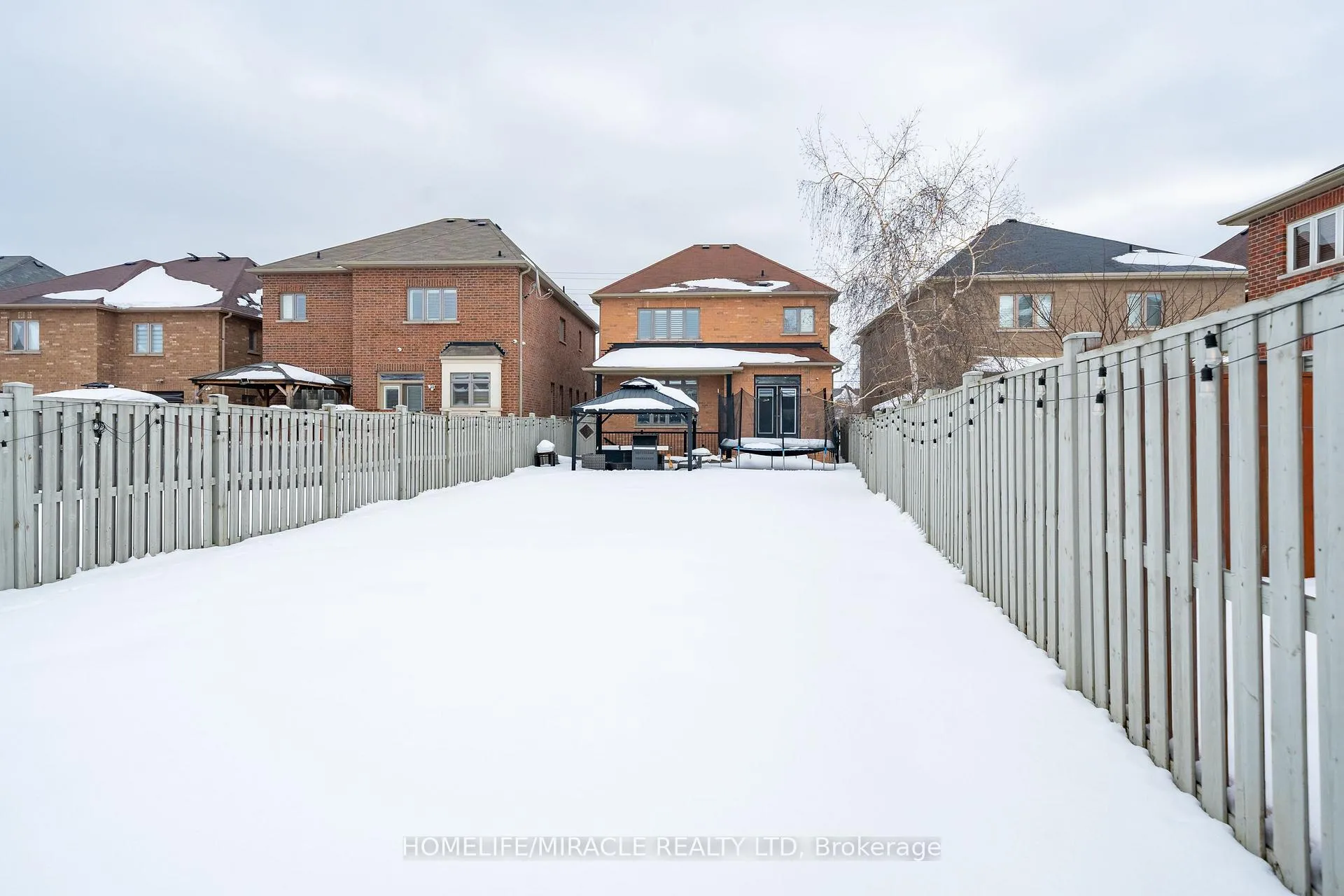 Photo 2 of 11 Noranda Crescent, Brampton, Bram West — HOMEH