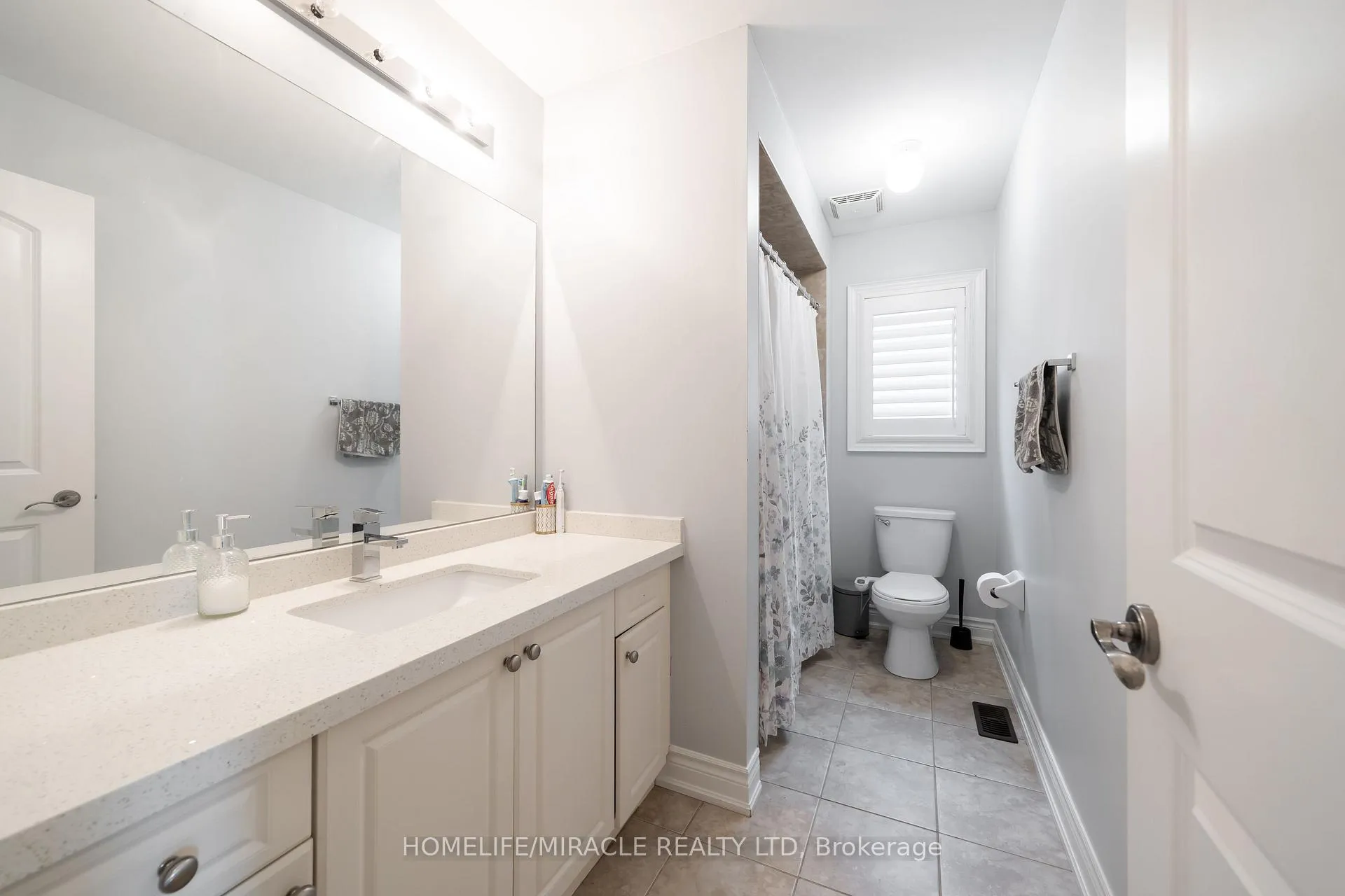 Photo 5 of 11 Noranda Crescent, Brampton, Bram West — HOMEH