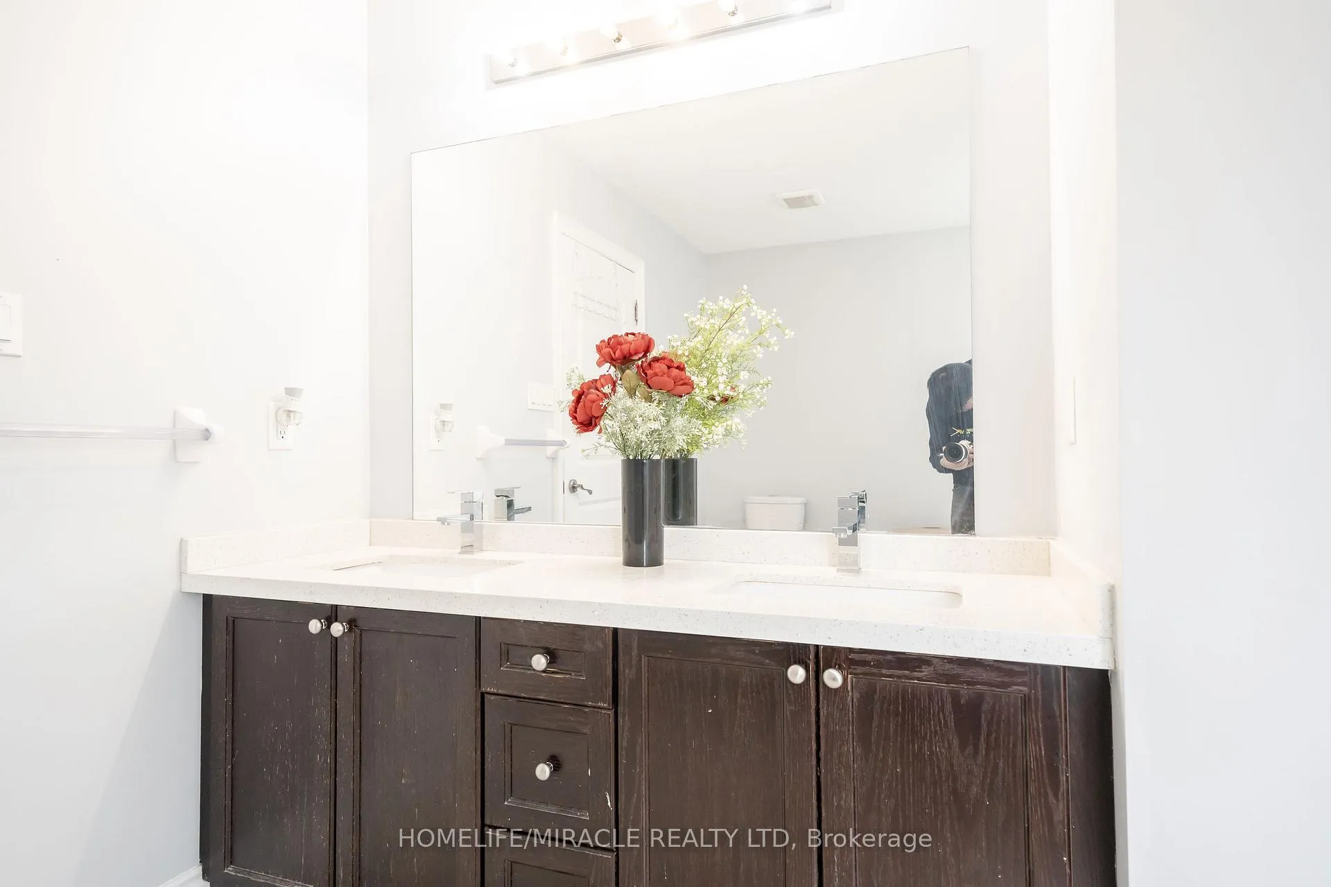 Photo 9 of 11 Noranda Crescent, Brampton, Bram West — HOMEH