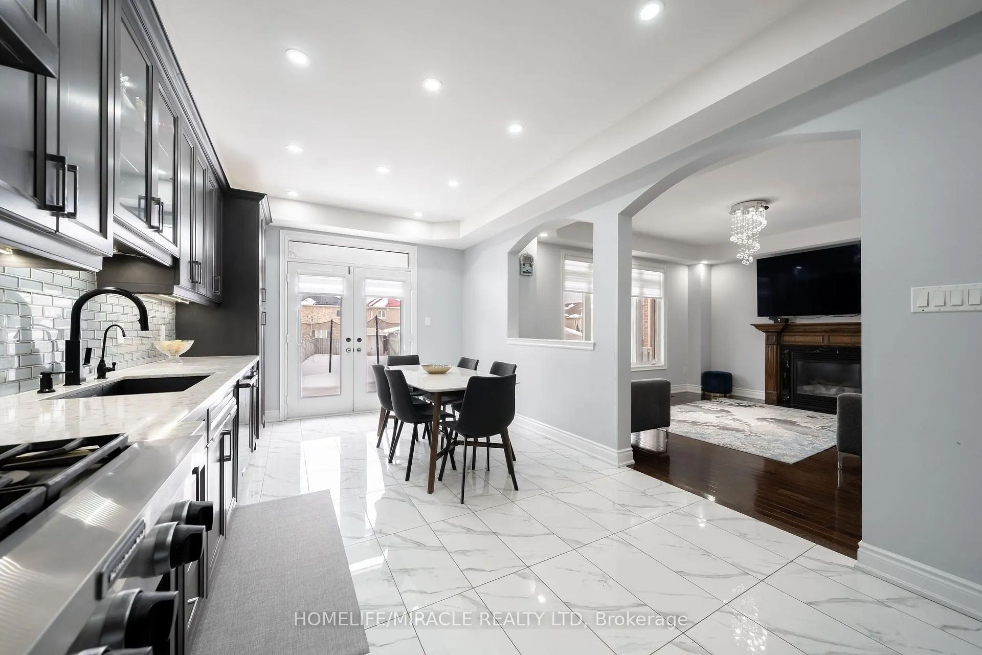 Photo 12 of 11 Noranda Crescent, Brampton, Bram West — HOMEH