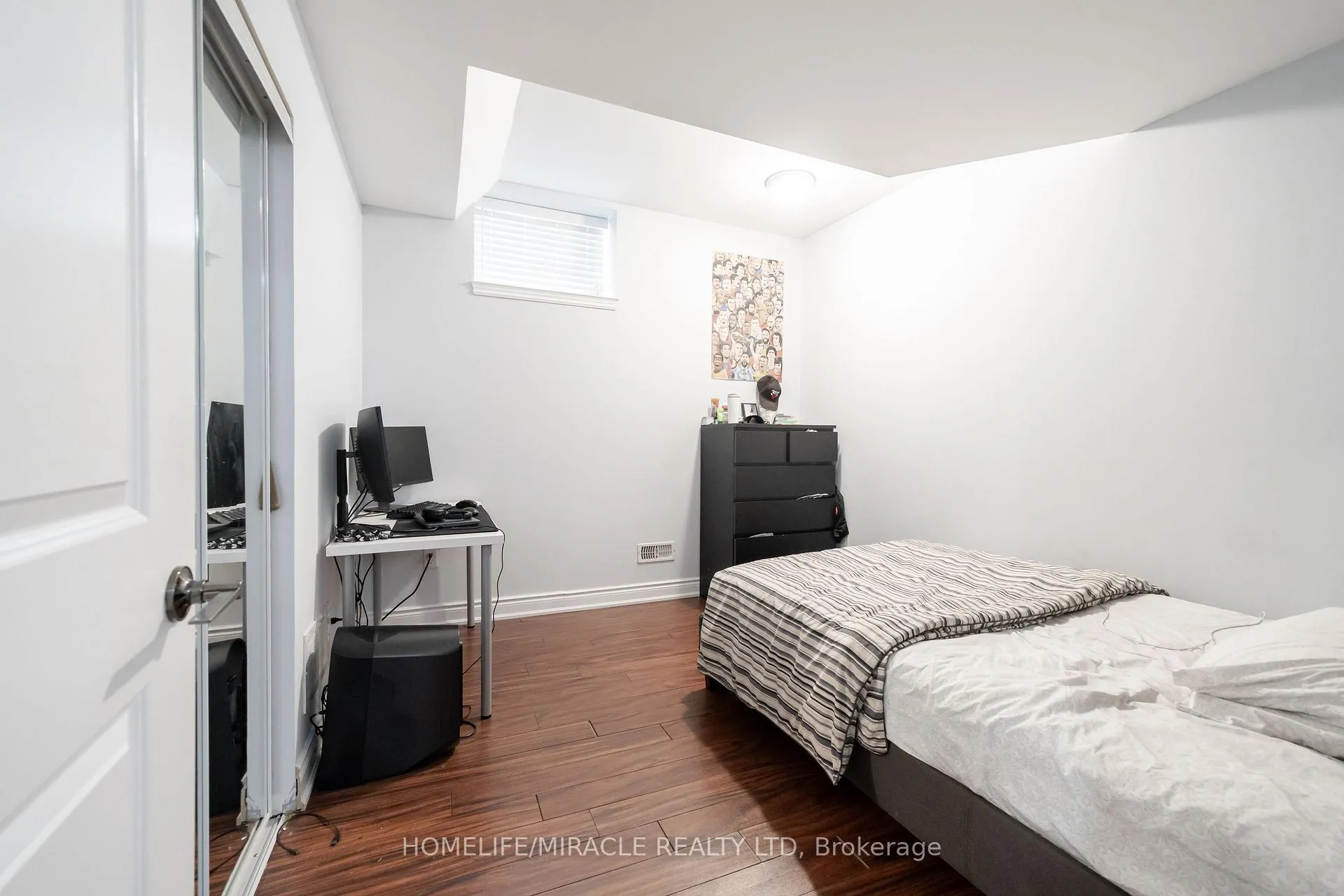 Photo 18 of 11 Noranda Crescent, Brampton, Bram West — HOMEH