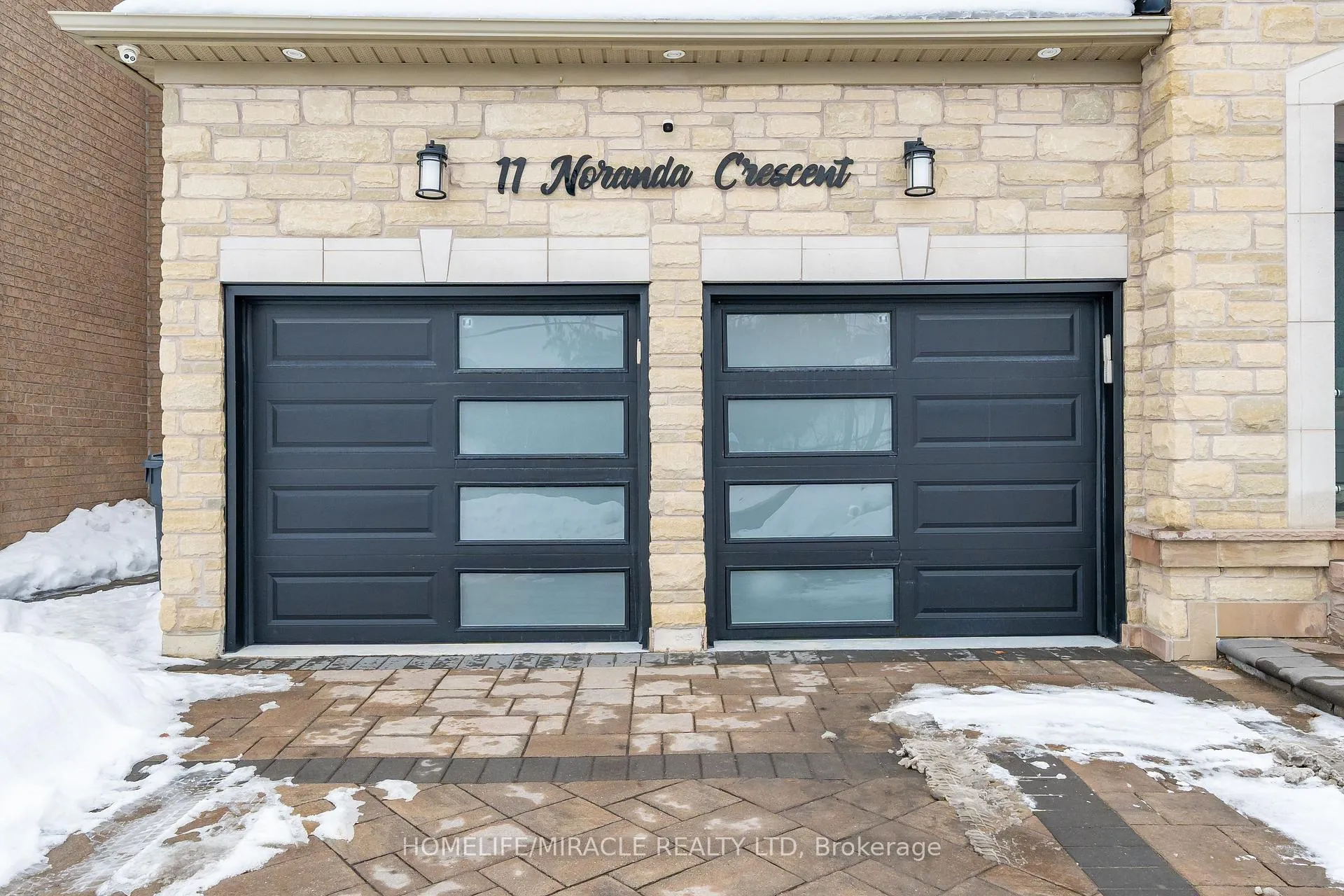 Photo 21 of 11 Noranda Crescent, Brampton, Bram West — HOMEH