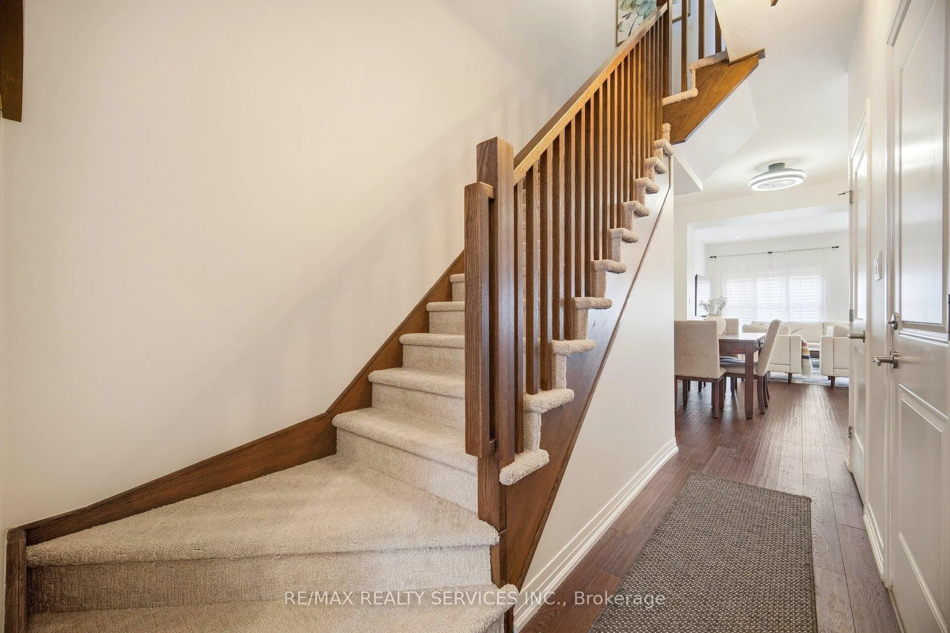 Photo 17 of 4000 Crown Street, Lincoln, Beamsville — HOMEH