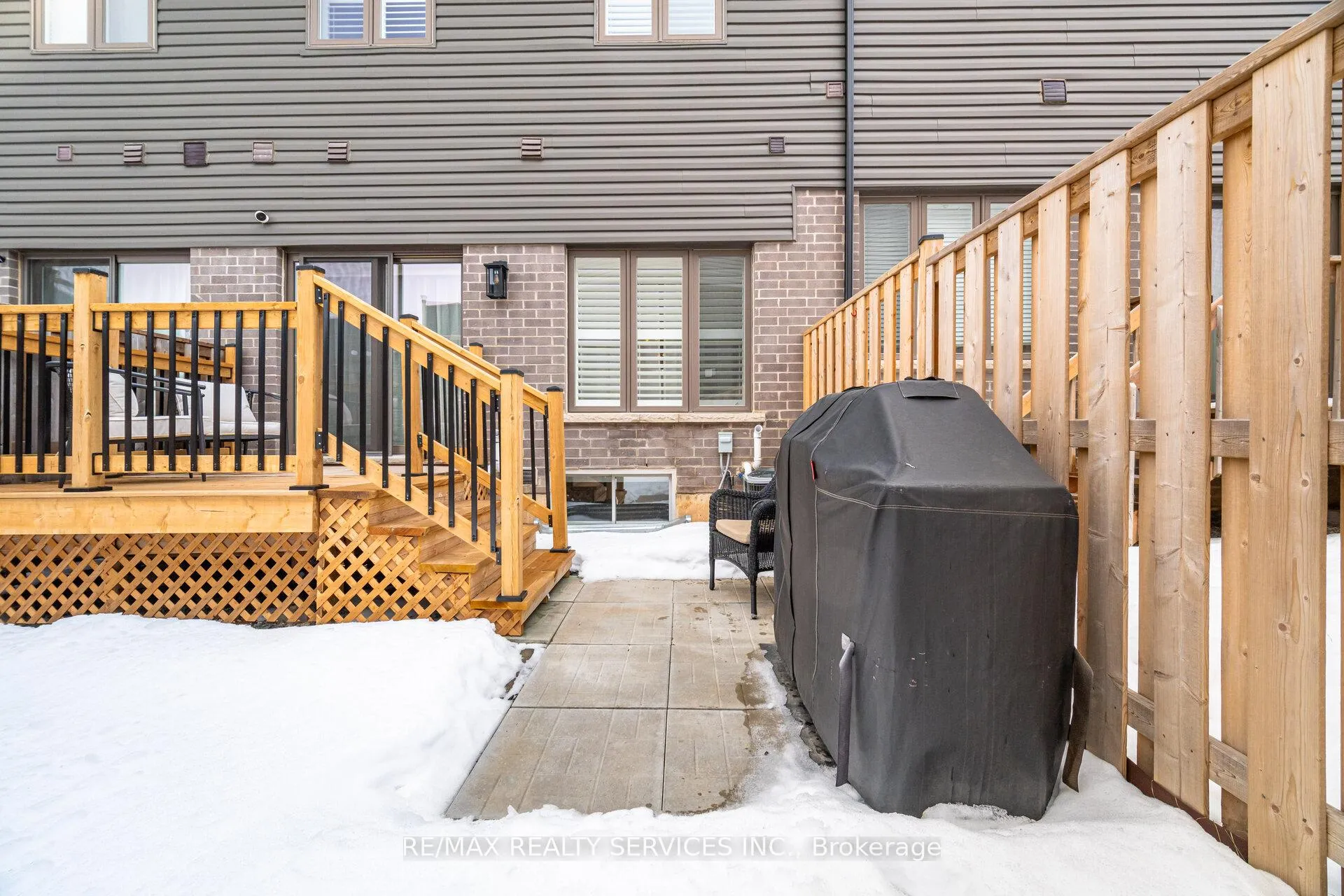 Photo 38 of 4000 Crown Street, Lincoln, Beamsville — HOMEH