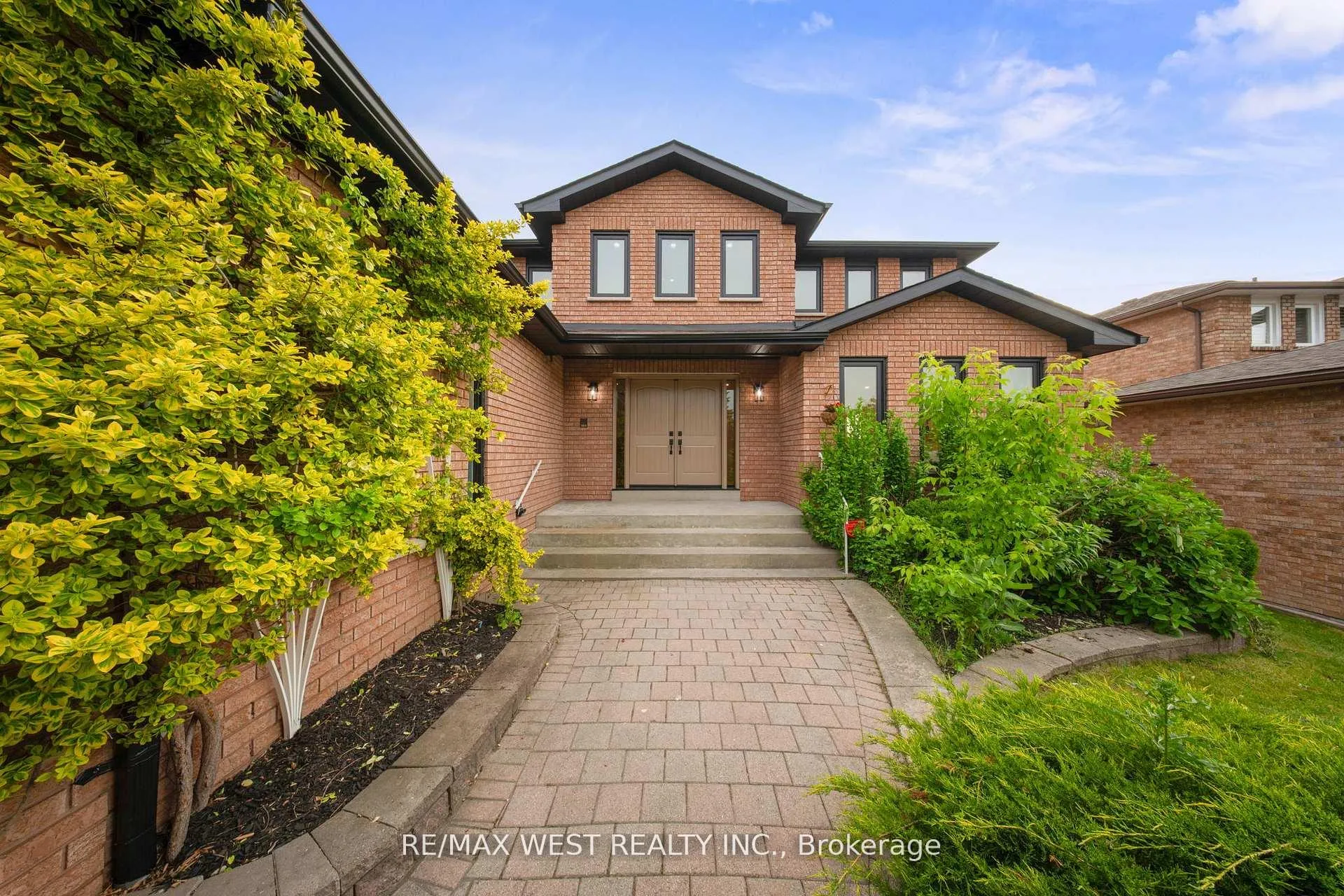 Photo 3 of 4 Snowcrest Crescent, Markham, Milliken Mills East — HOMEH