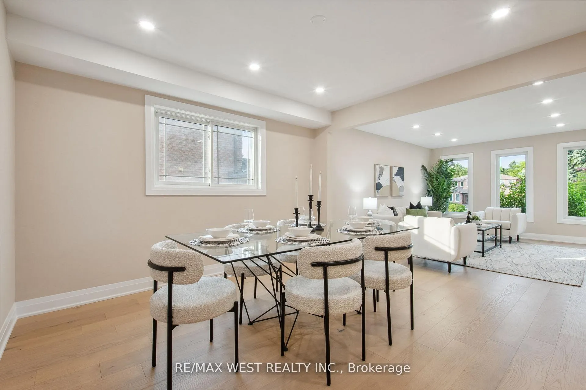 Photo 8 of 4 Snowcrest Crescent, Markham, Milliken Mills East — HOMEH