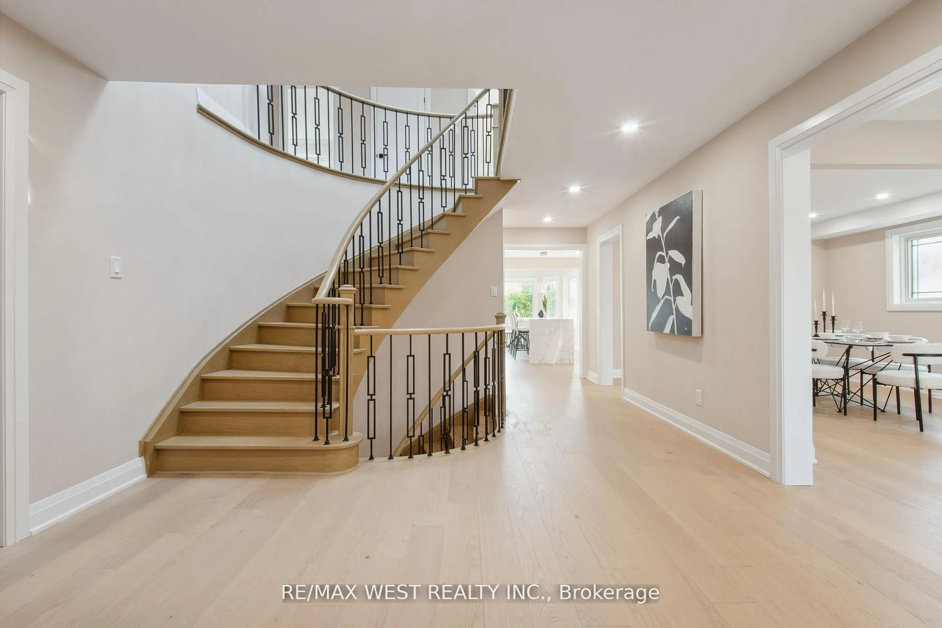 Photo 9 of 4 Snowcrest Crescent, Markham, Milliken Mills East — HOMEH