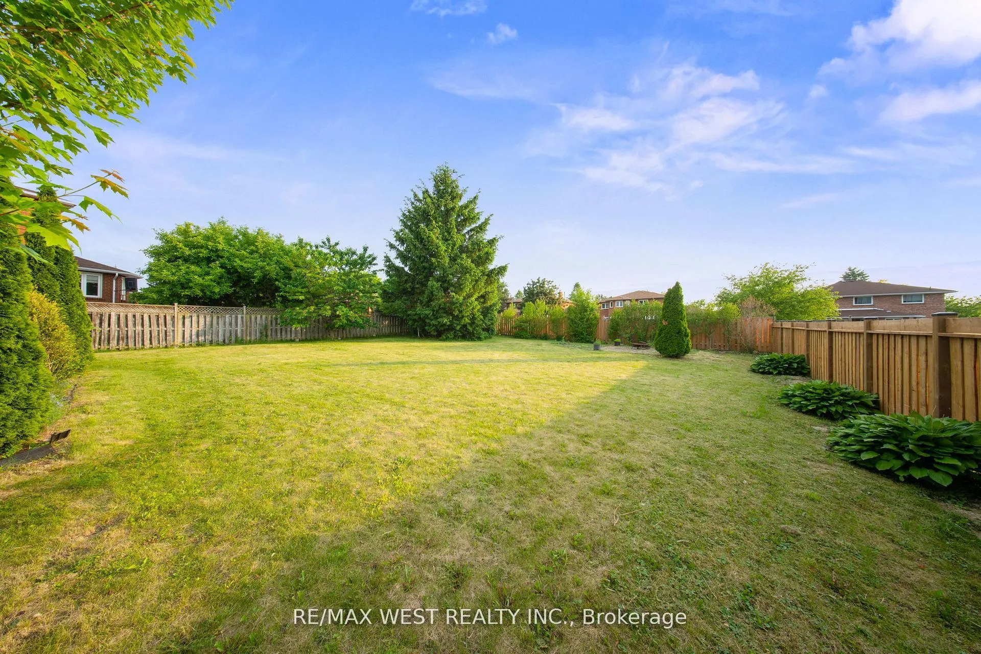 Photo 46 of 4 Snowcrest Crescent, Markham, Milliken Mills East — HOMEH