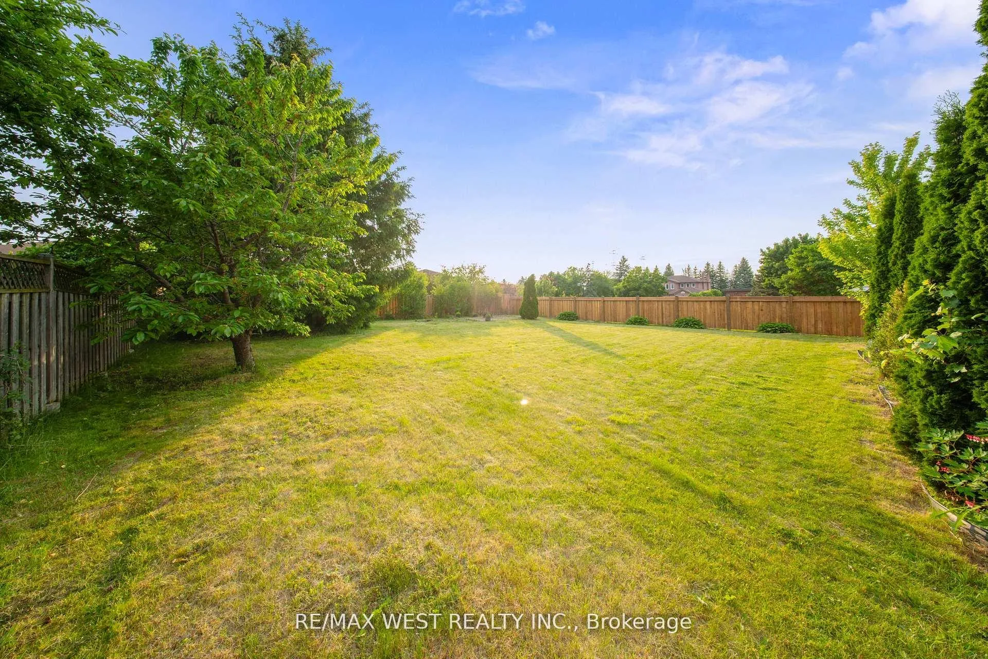 Photo 47 of 4 Snowcrest Crescent, Markham, Milliken Mills East — HOMEH