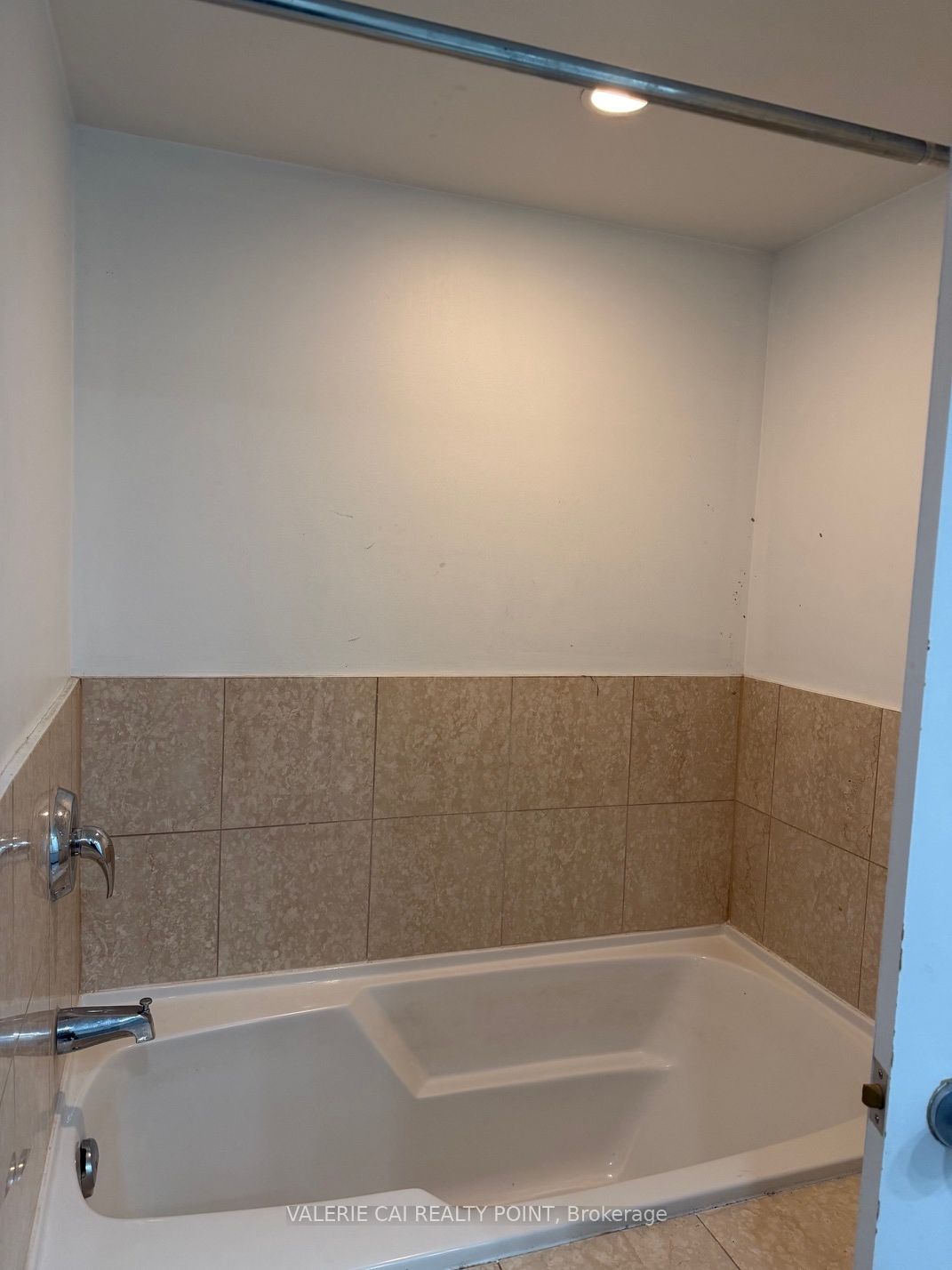 Photo 10 of Unit 2802, 8 Park Road, Toronto, Rosedale-Moore Park — HOMEH