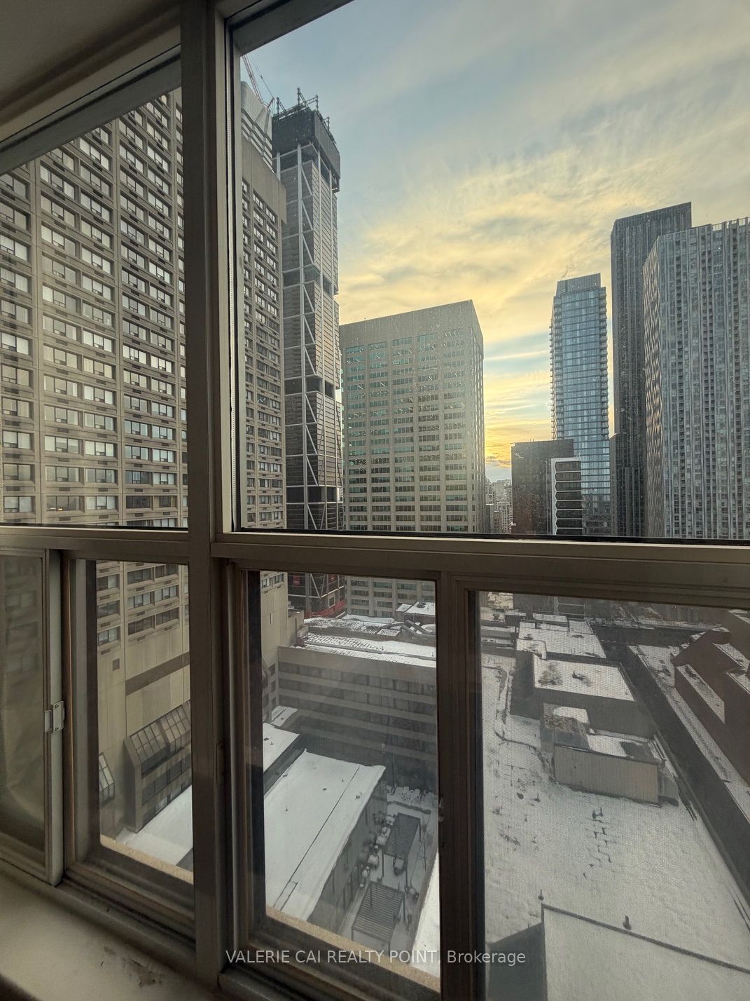 Photo 8 of Unit 2802, 8 Park Road, Toronto, Rosedale-Moore Park — HOMEH