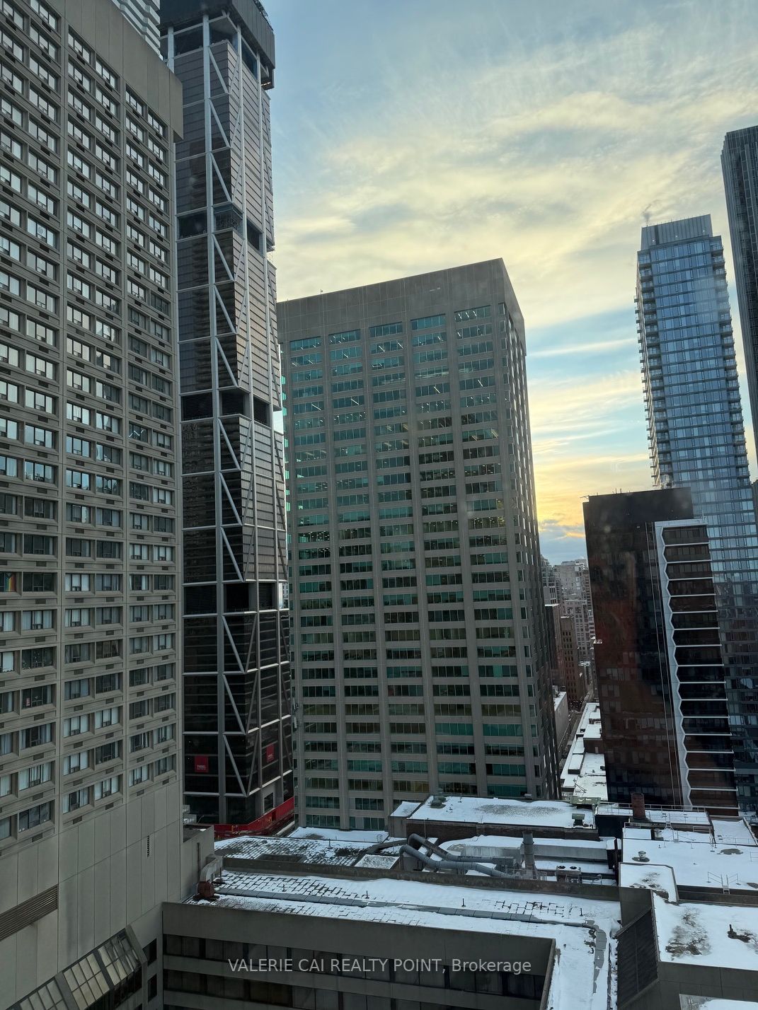 Photo 9 of Unit 2802, 8 Park Road, Toronto, Rosedale-Moore Park — HOMEH
