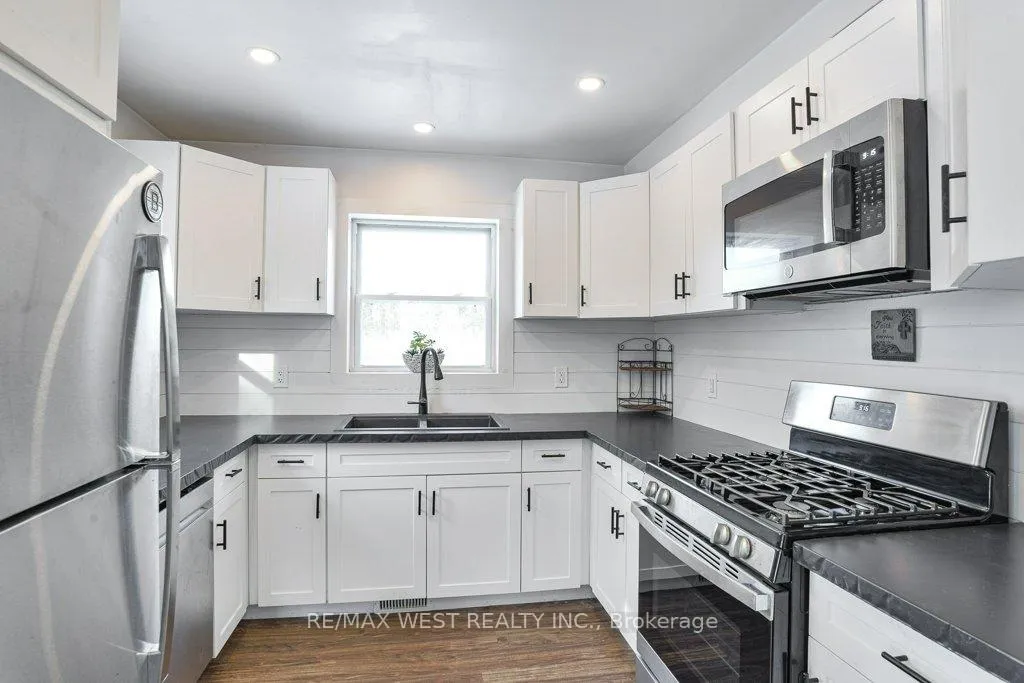 Photo 5 of 1295 Deep Bay Road, Minden Hills, Lutterworth — HOMEH