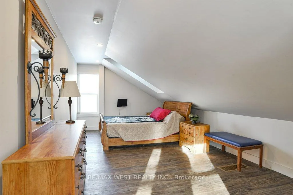 Photo 10 of 1295 Deep Bay Road, Minden Hills, Lutterworth — HOMEH