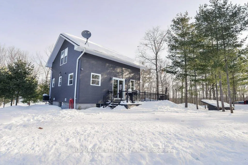 Photo 11 of 1295 Deep Bay Road, Minden Hills, Lutterworth — HOMEH