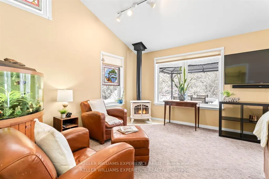 Photo 16 of 829 Memorial Avenue, Orillia — HOMEH