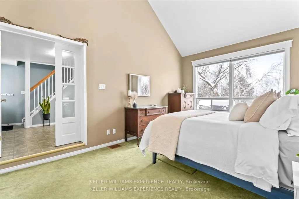 Photo 20 of 829 Memorial Avenue, Orillia — HOMEH