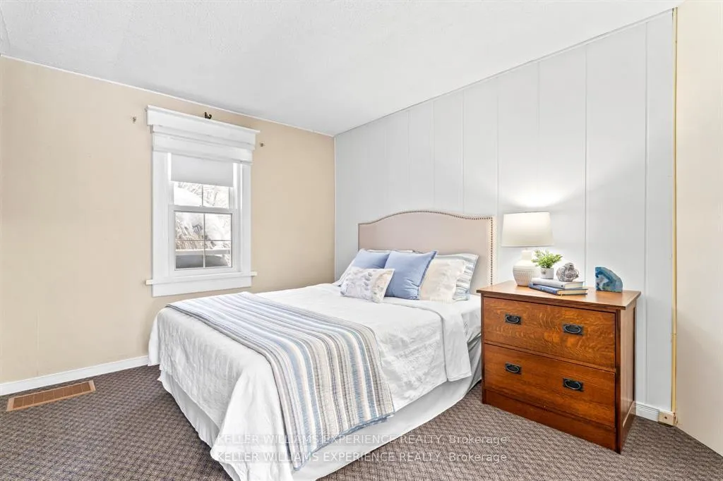Photo 23 of 829 Memorial Avenue, Orillia — HOMEH